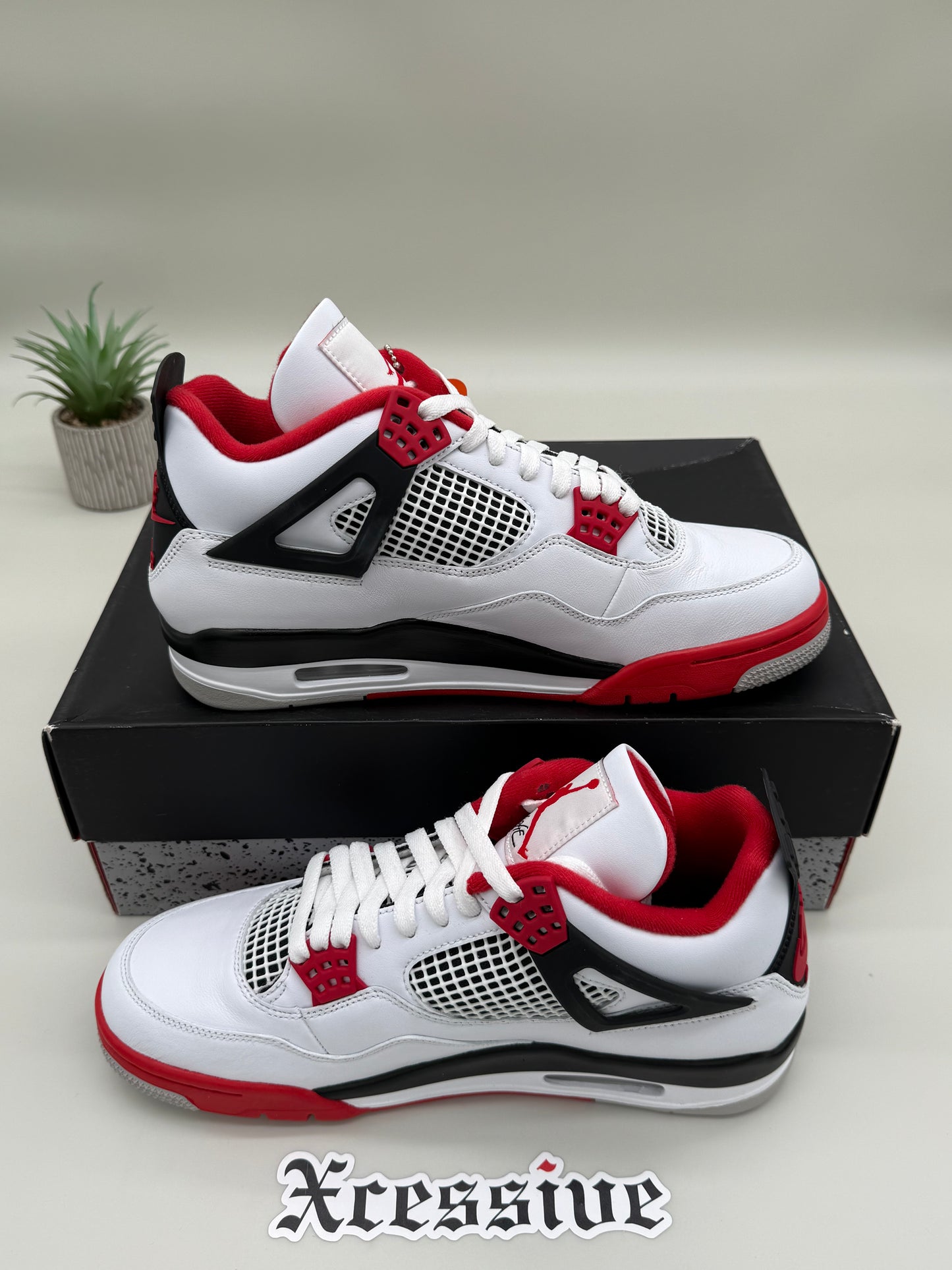 Jordan 4 Fire Red