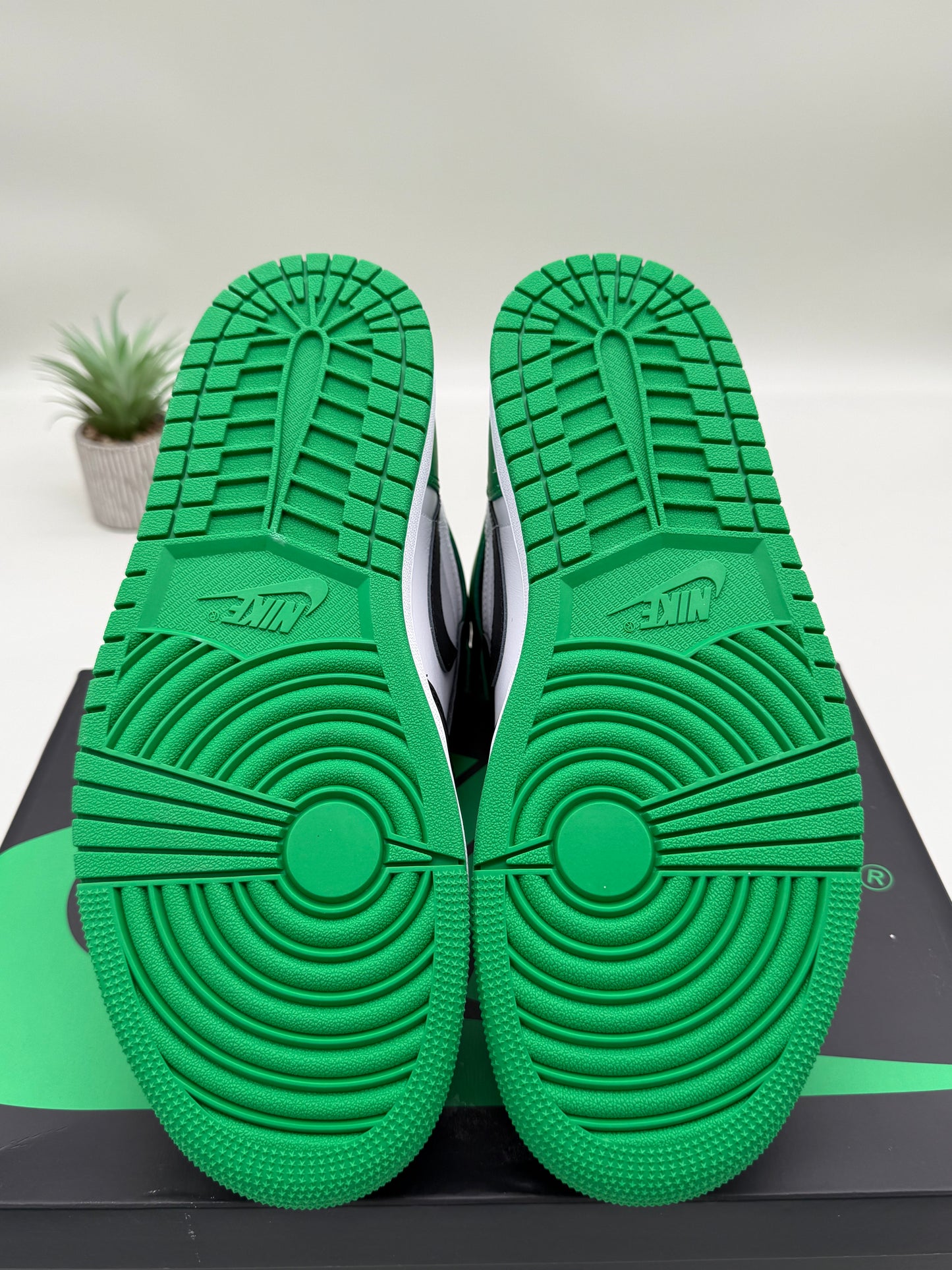 Jordan 1 Lucky Green