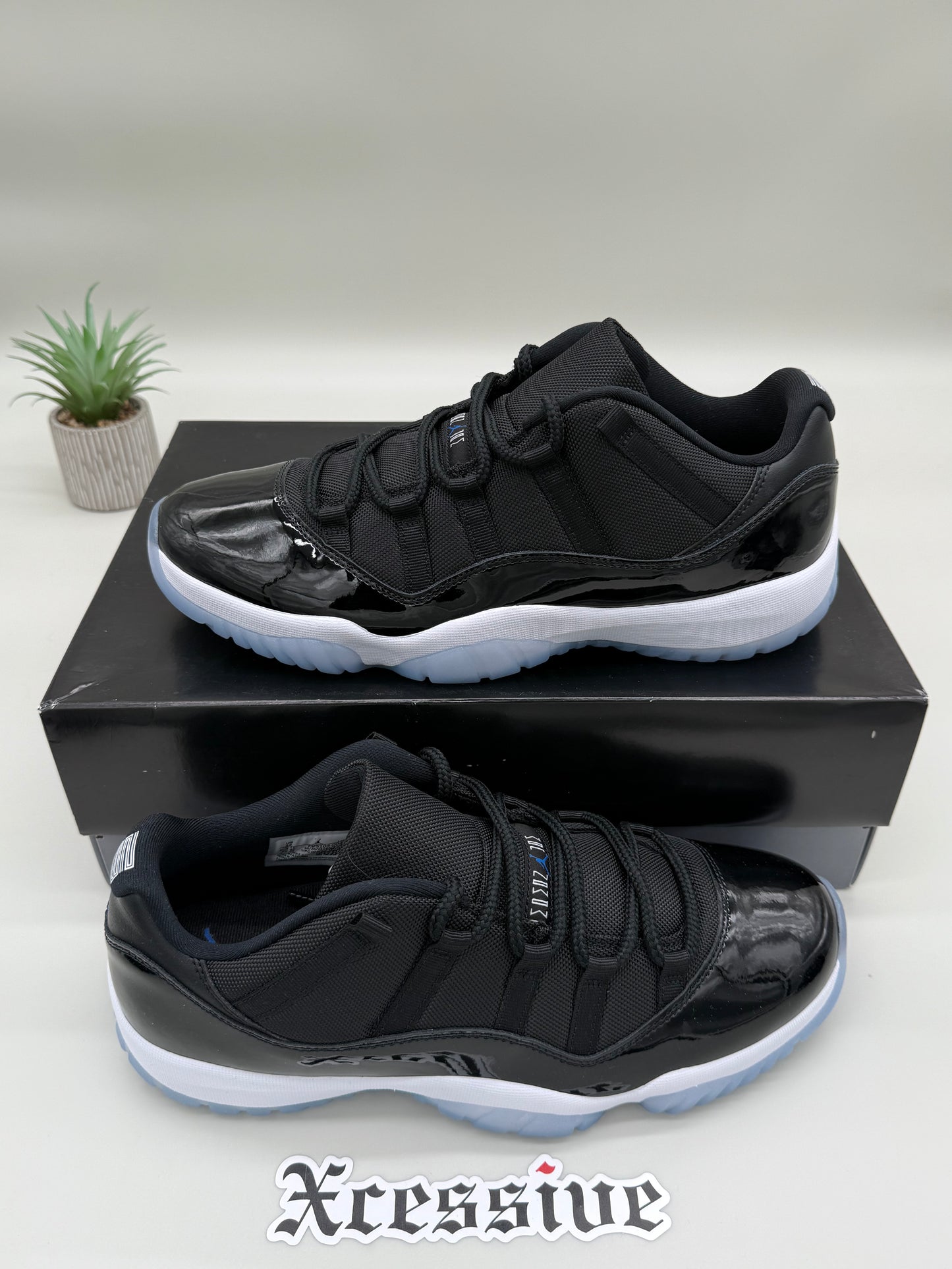 Jordan 11 Low Space Jam