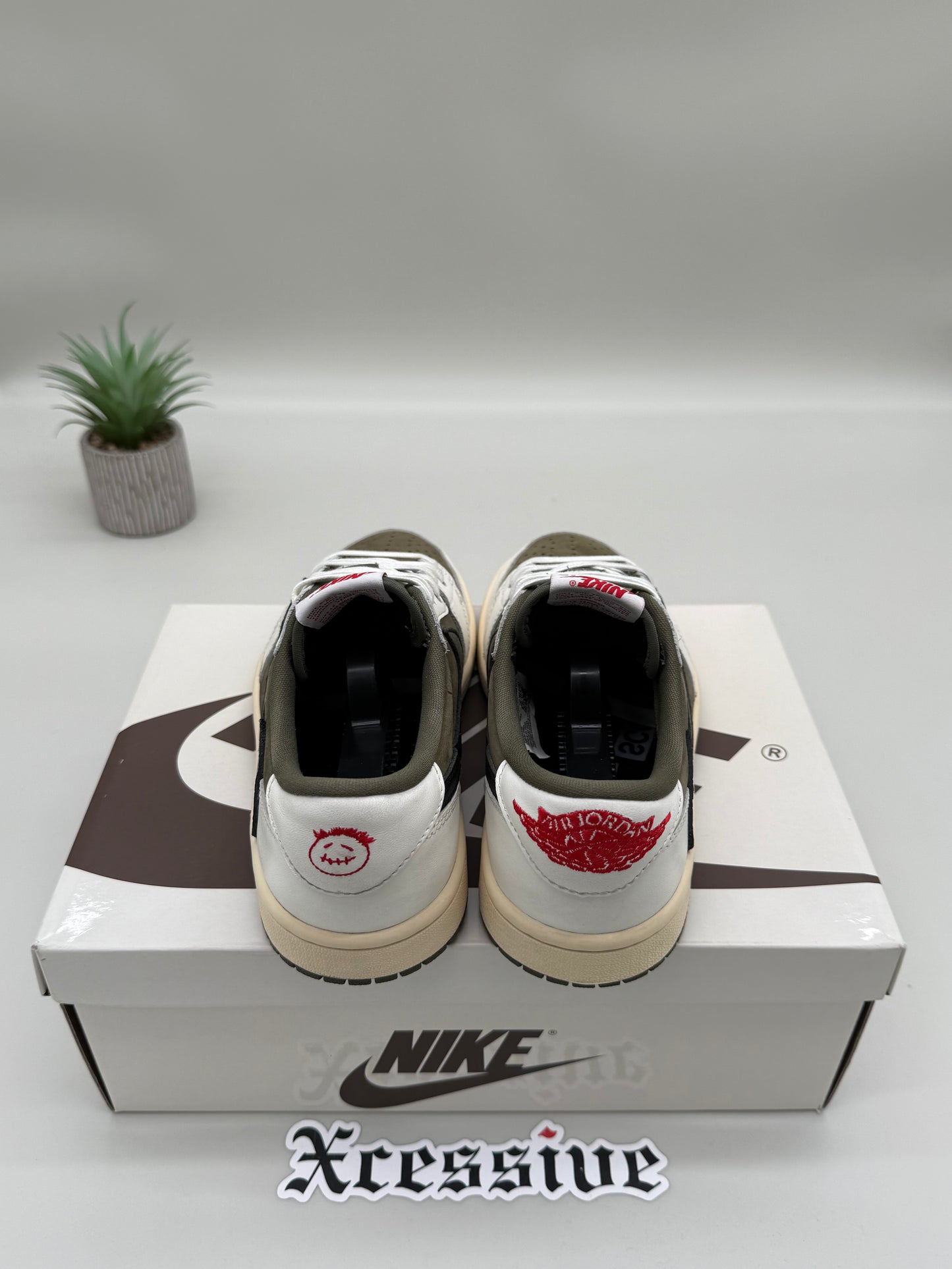 Jordan 1 Low Travis Scott Medium Olive