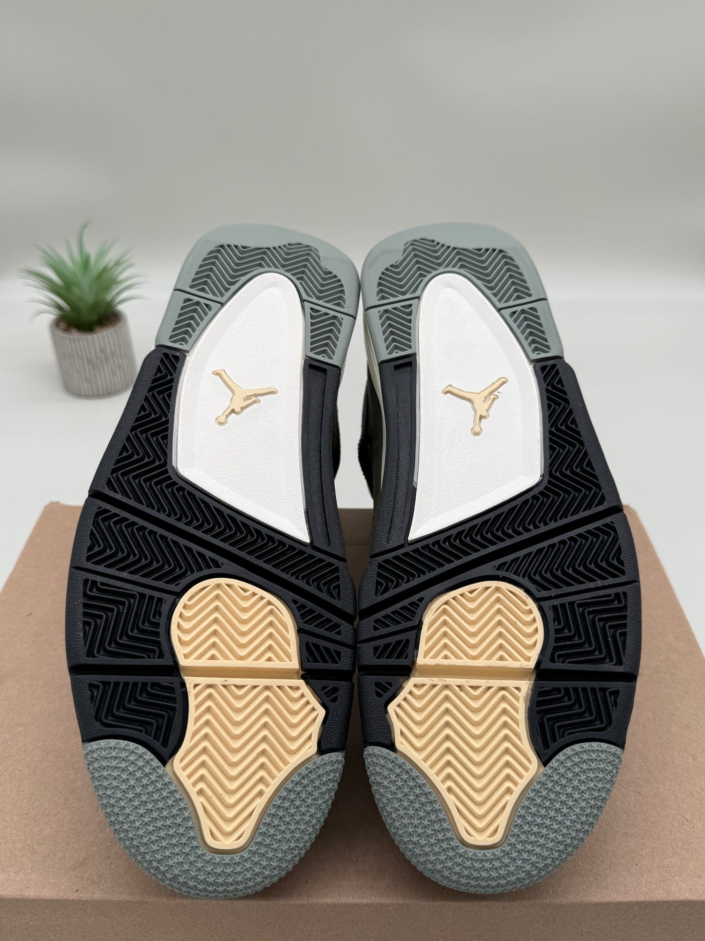 Jordan 4 Craft Medium Olive