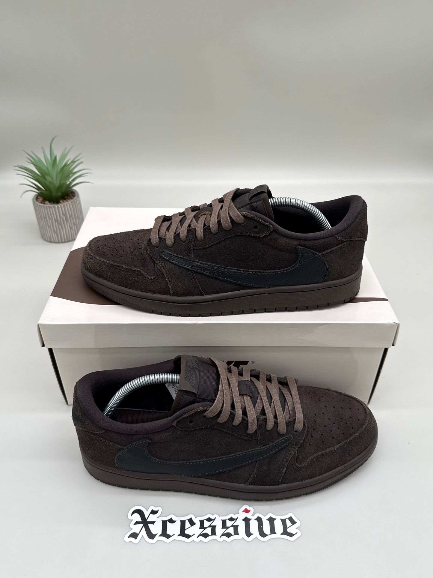Jordan 1 Low Travis Scott Velvet