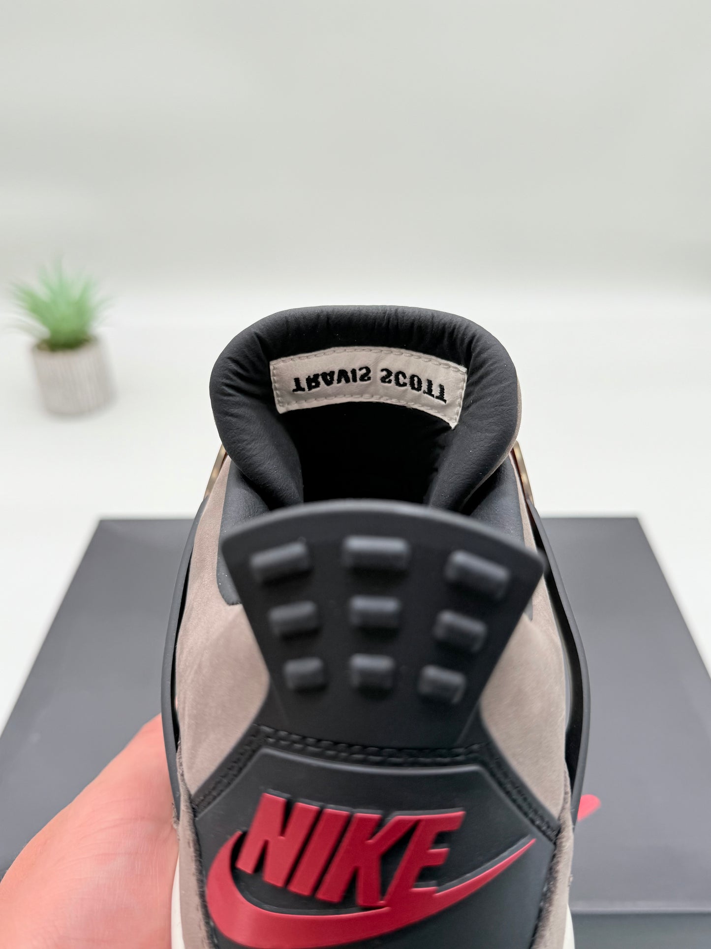 Jordan 4 Travis Scott Mocha F&F