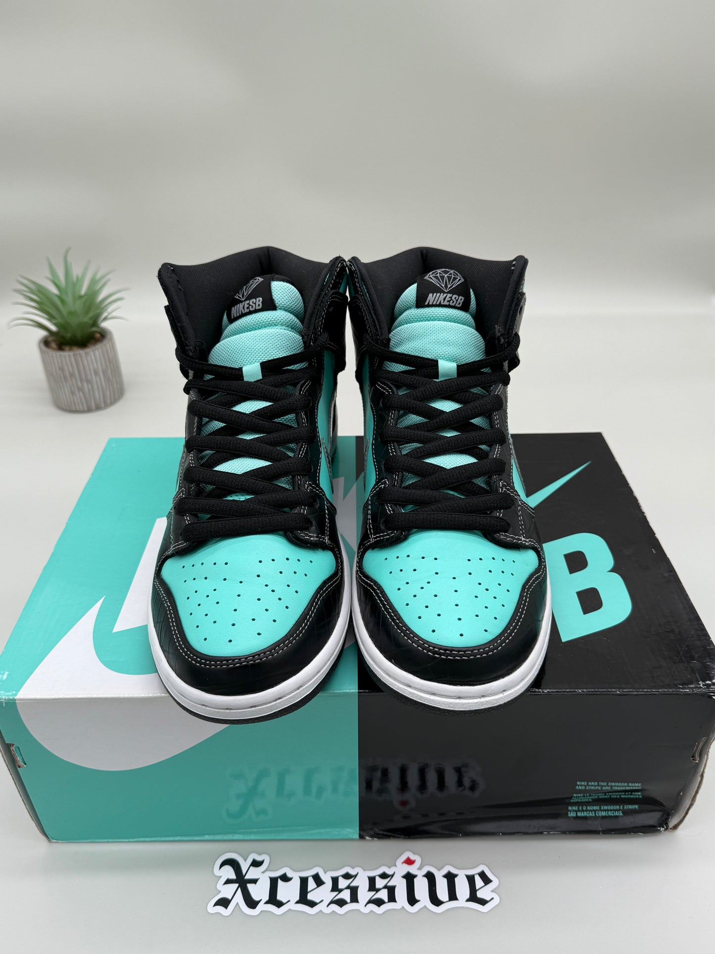 Nike SB Dunk High Diamond Supply Co.