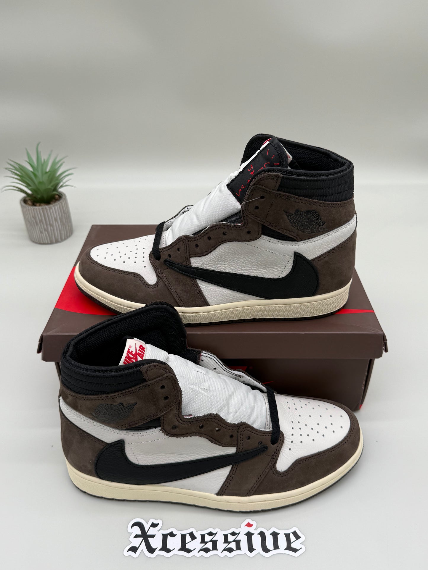 Jordan 1 Travis Scott Mocha