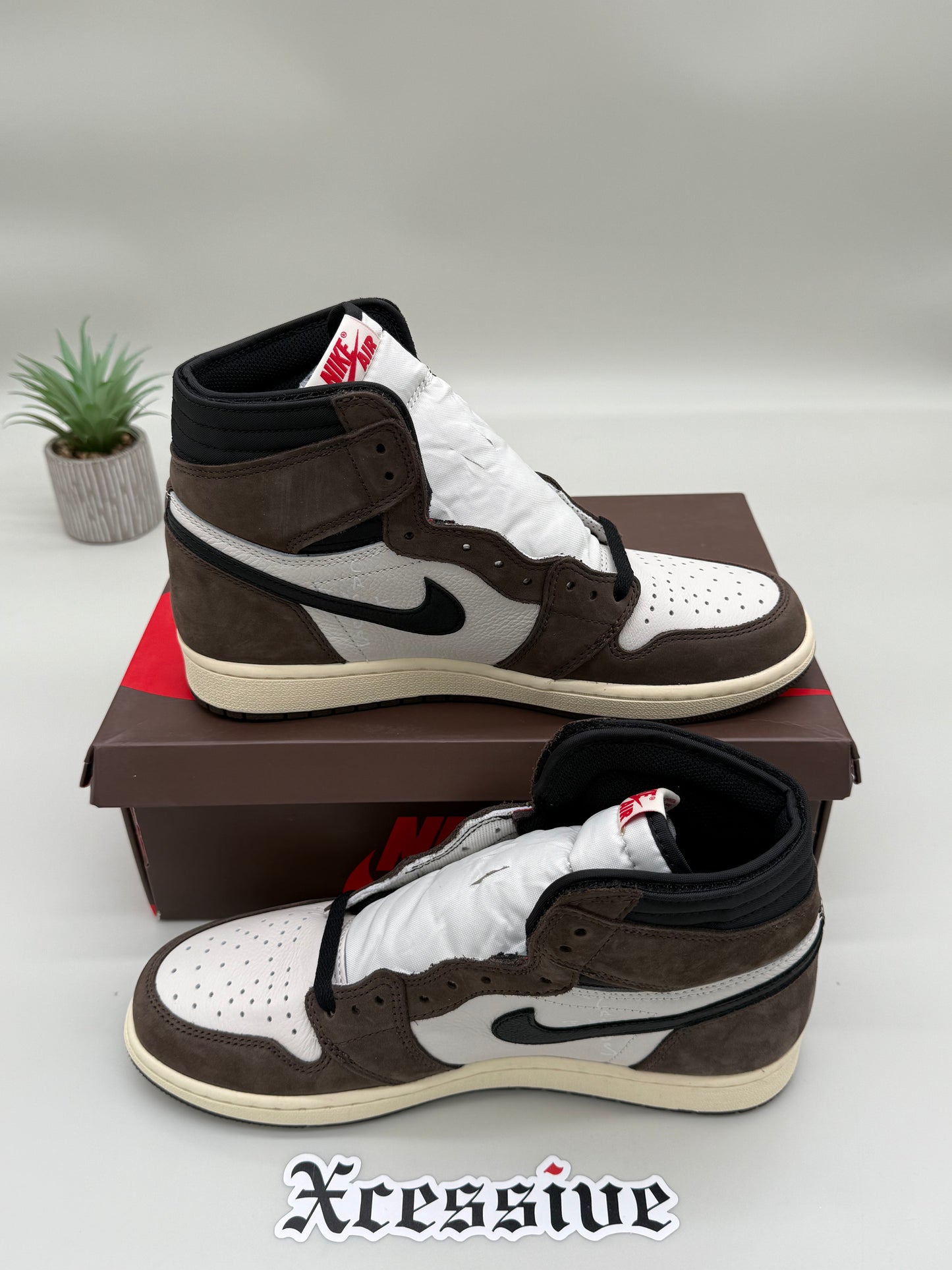 Jordan 1 Travis Scott Mocha