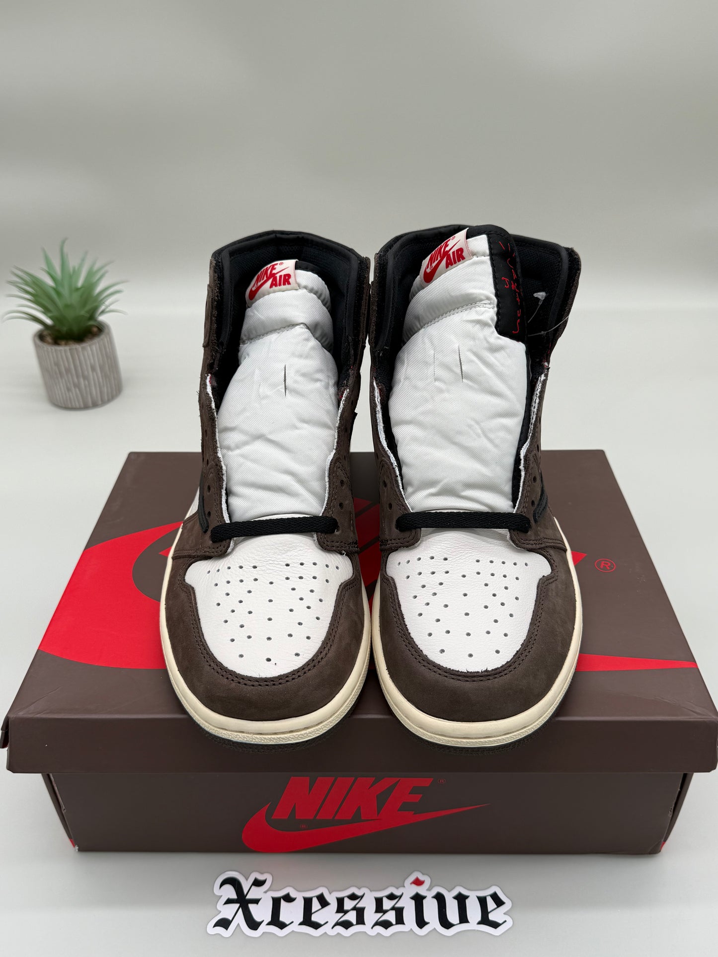 Jordan 1 Travis Scott Mocha