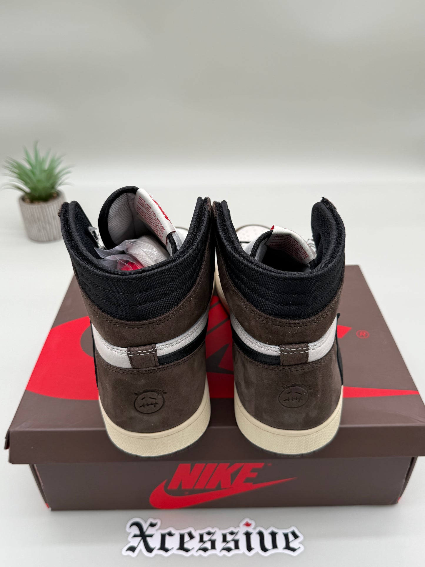 Jordan 1 Travis Scott Mocha