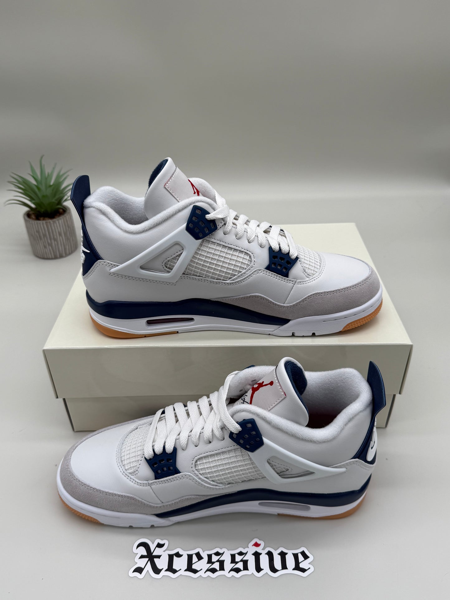 Jordan 4 SB Navy