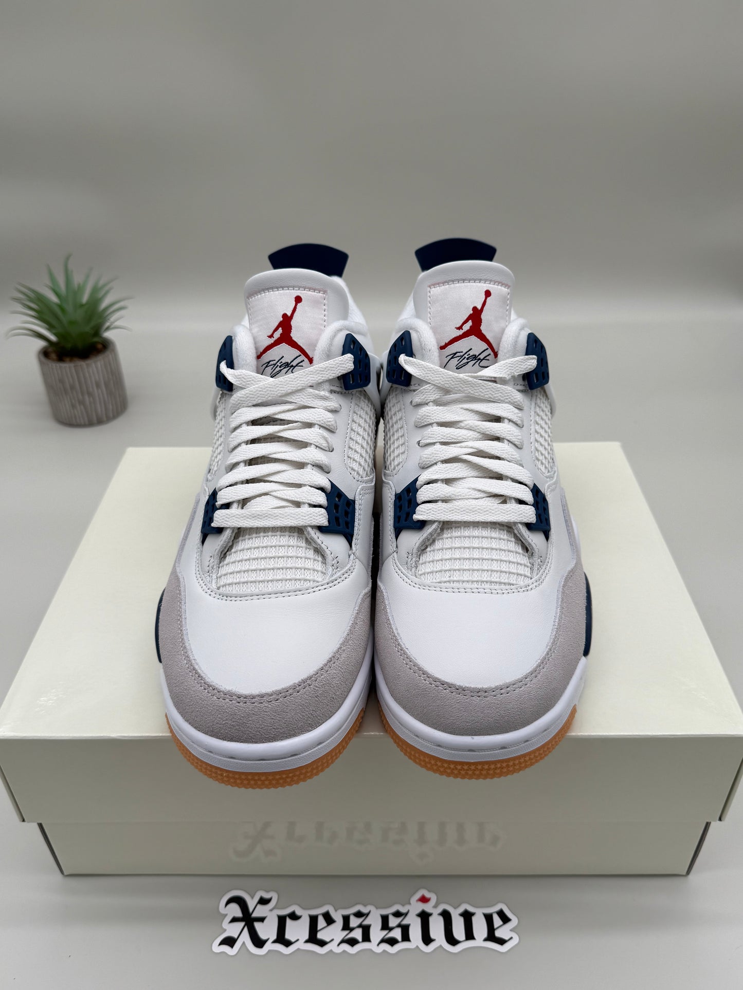 Jordan 4 SB Navy