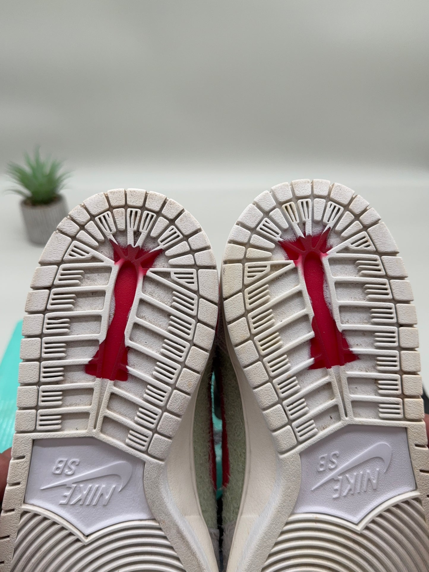 Nike SB Dunk Mid White Widow