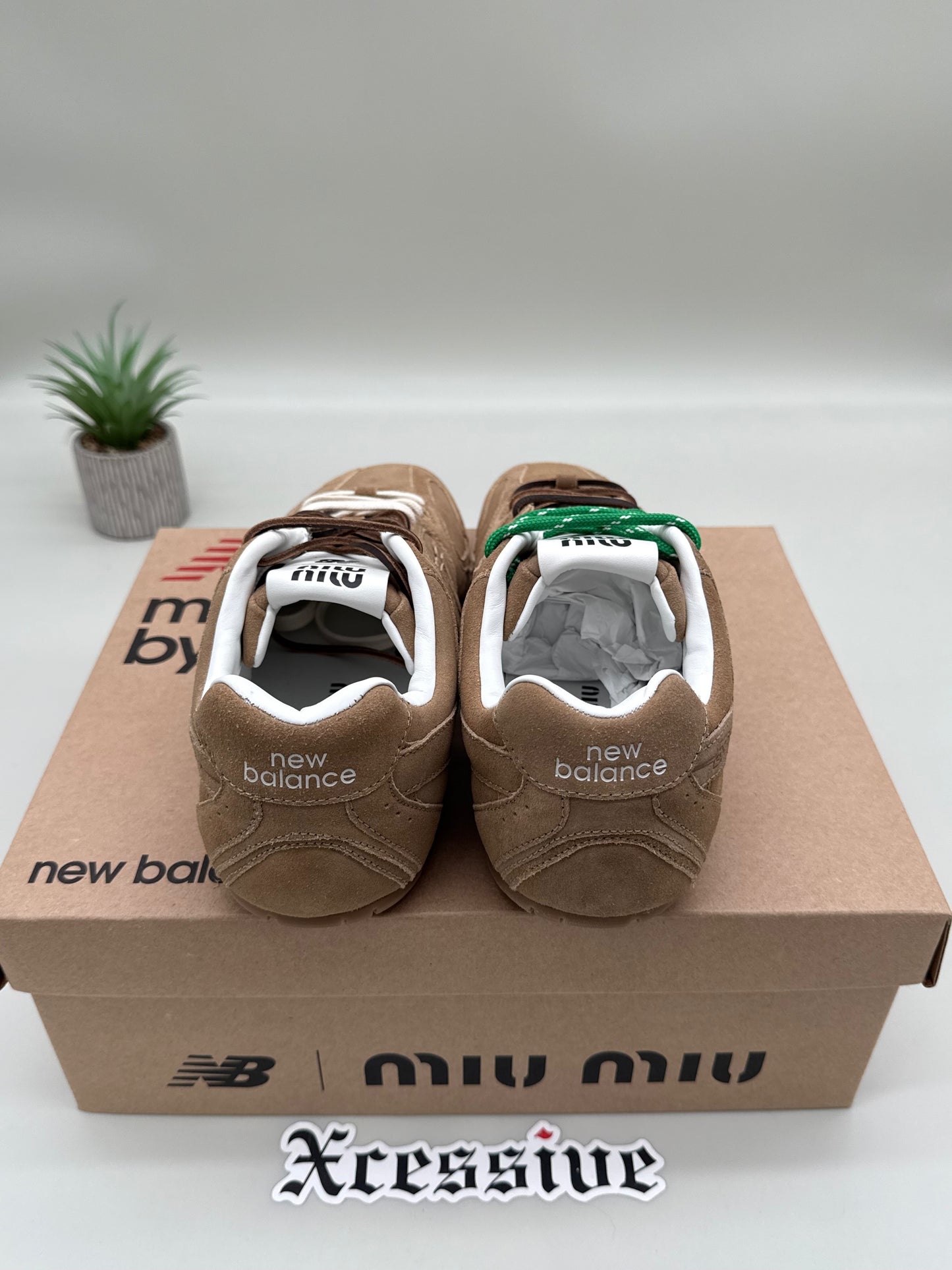 New Balance 530SL Miu Miu Ecru