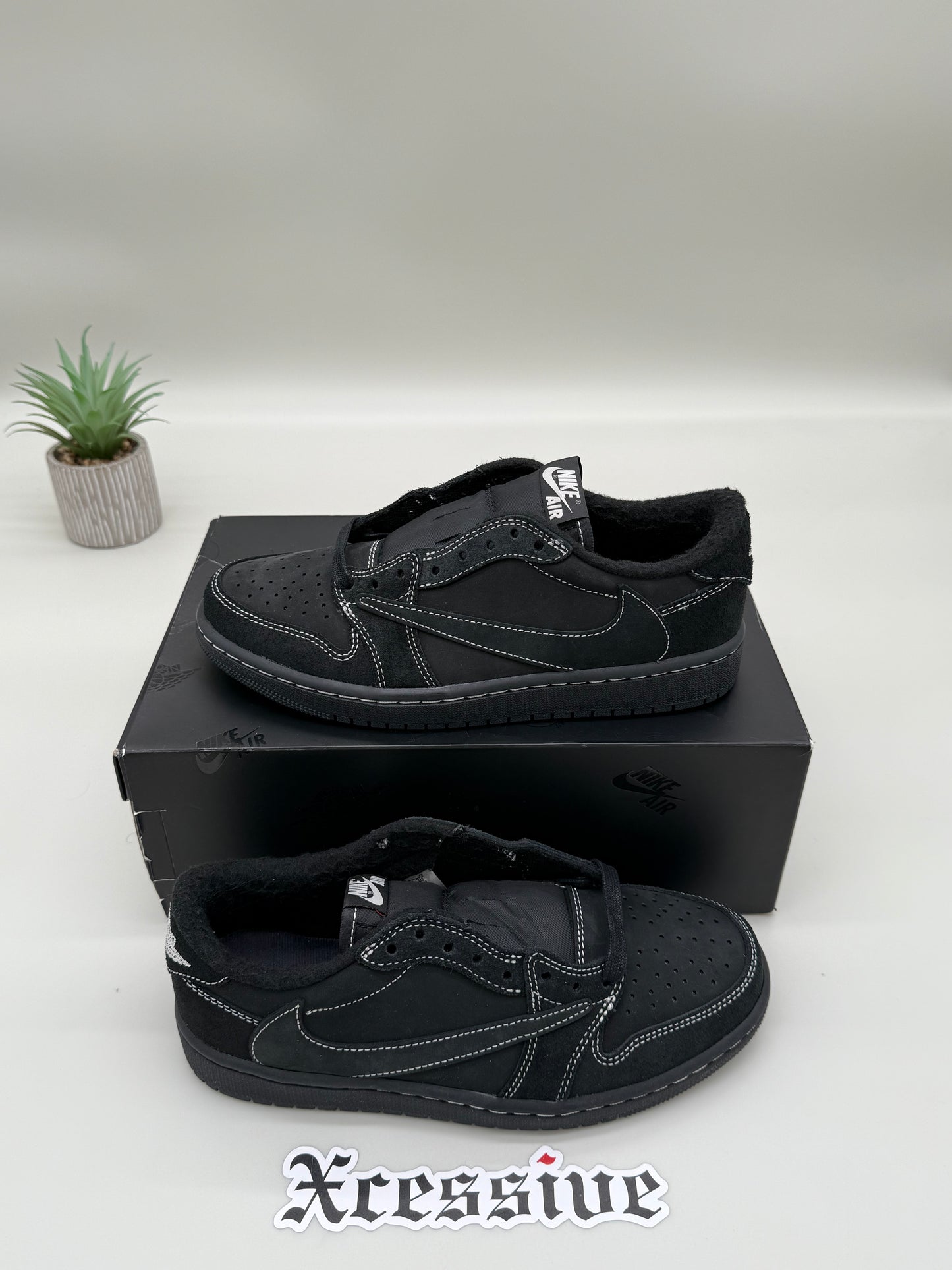Jordan 1 Low Travis Scott Phantom