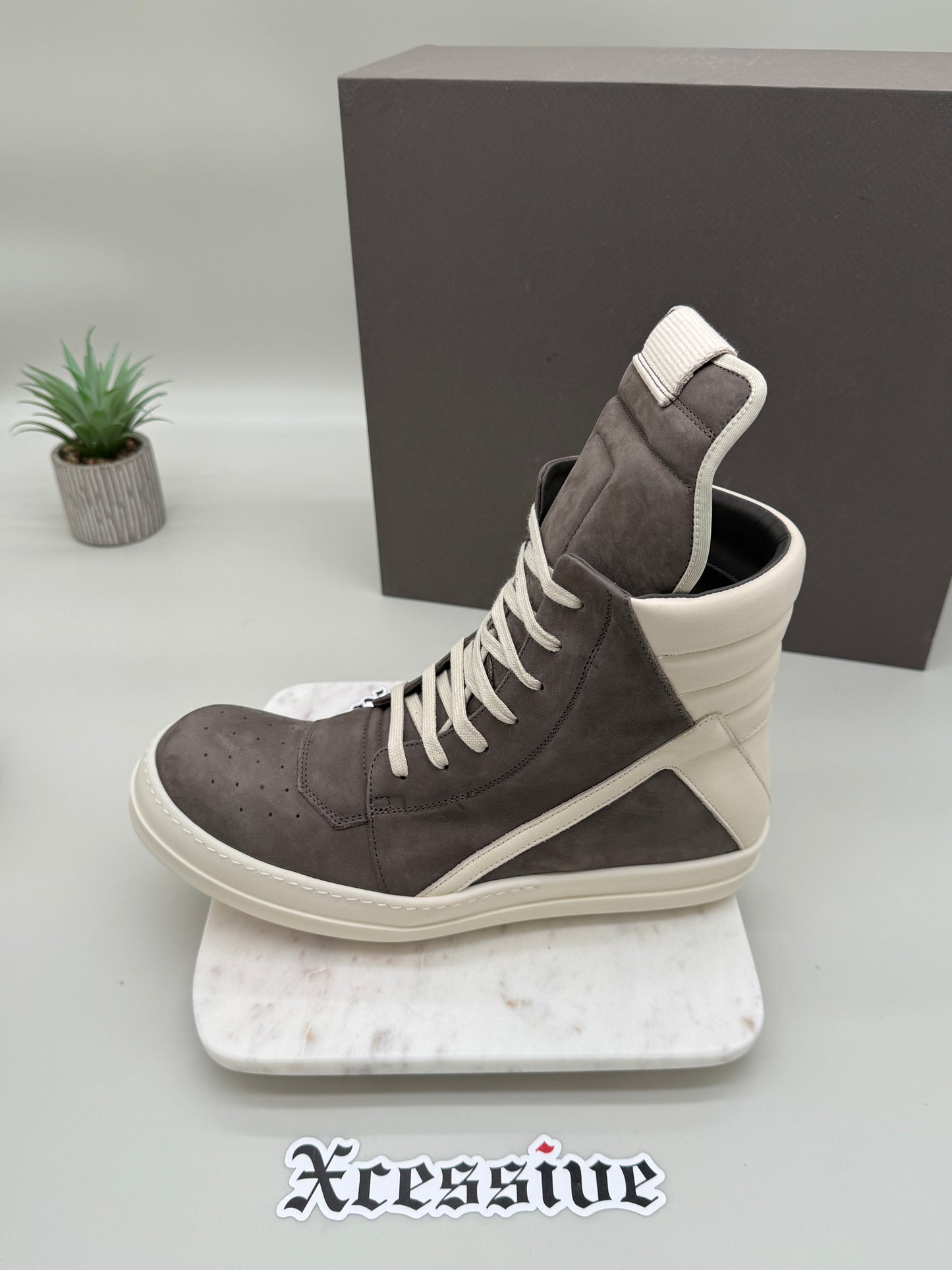 Rick Owens Geobasket Nubuck Dust/Milk