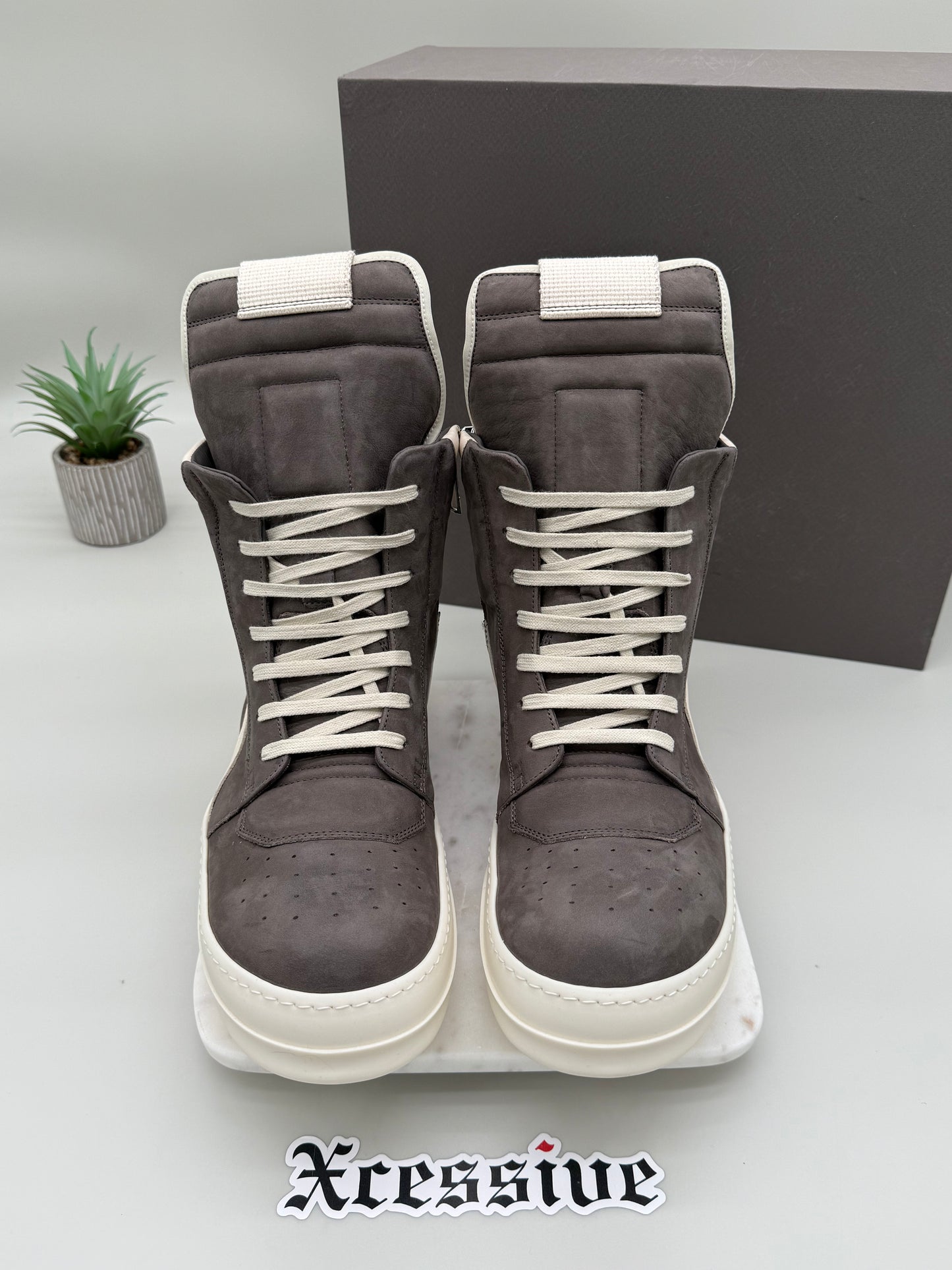 Rick Owens Geobasket Nubuck Dust/Milk