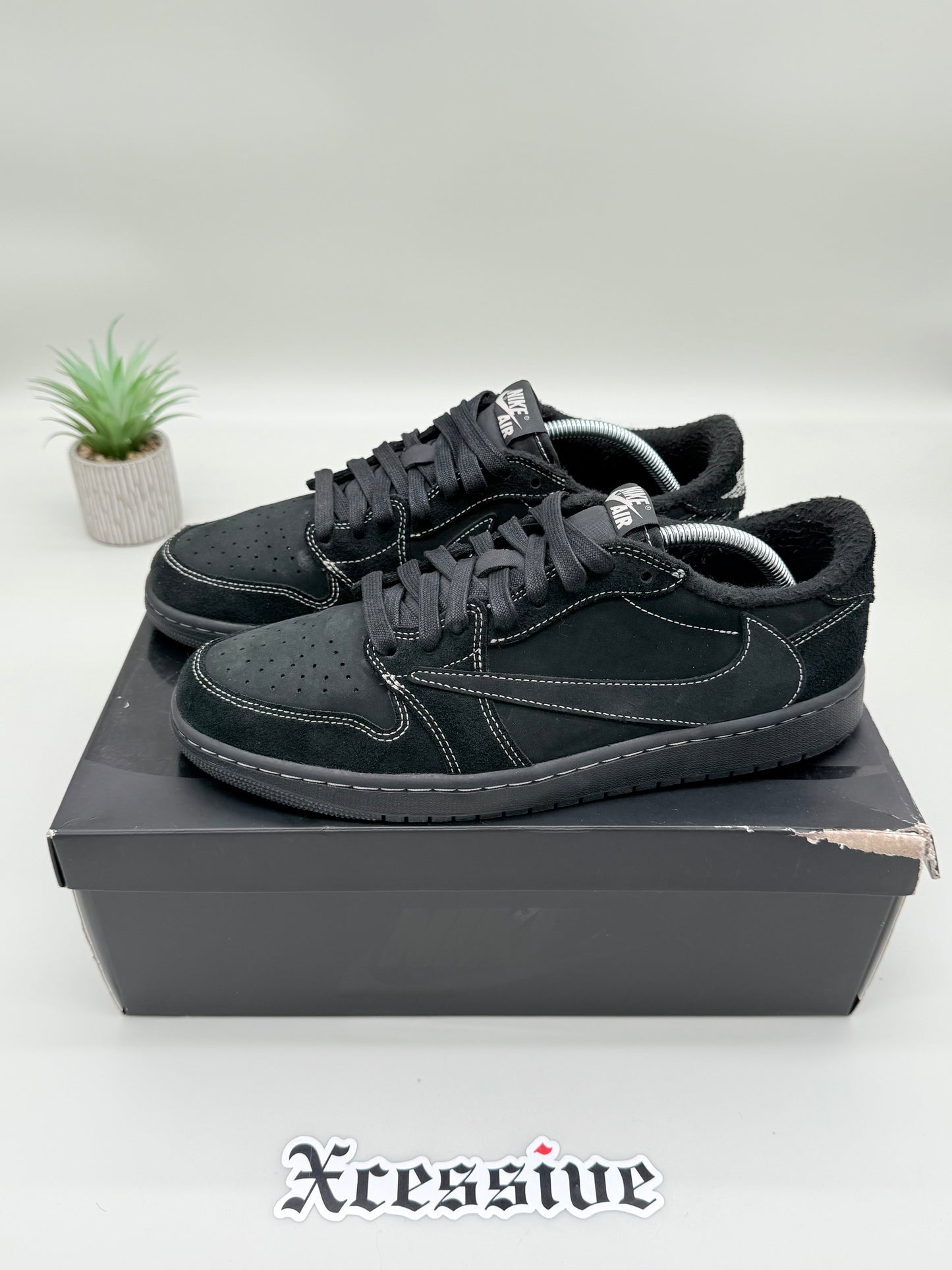 Jordan 1 Low Travis Scott Phantom