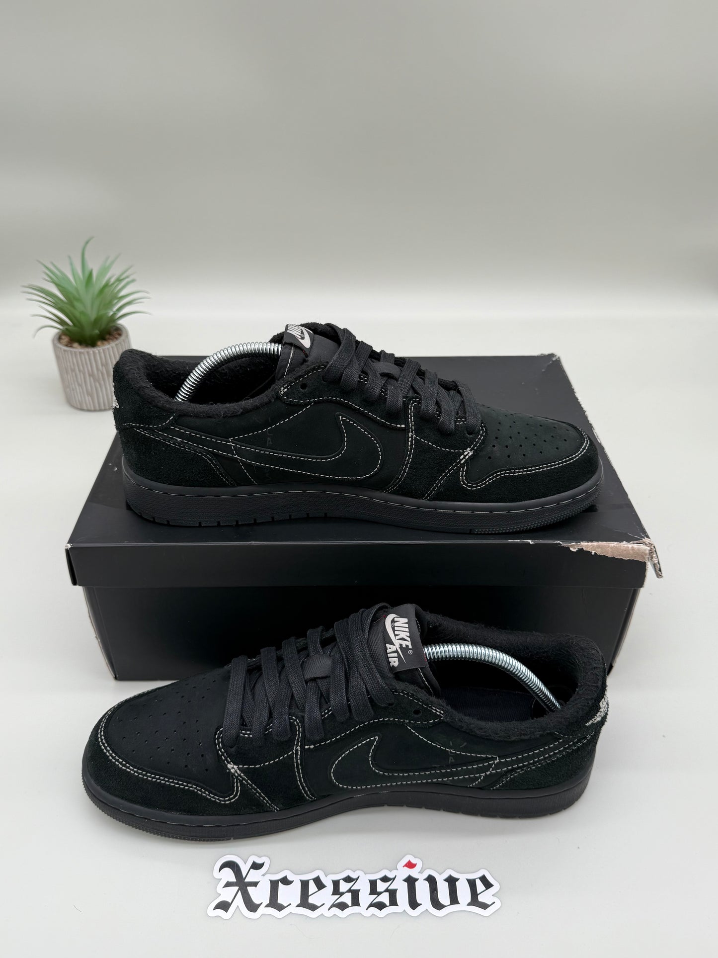 Jordan 1 Low Travis Scott Phantom