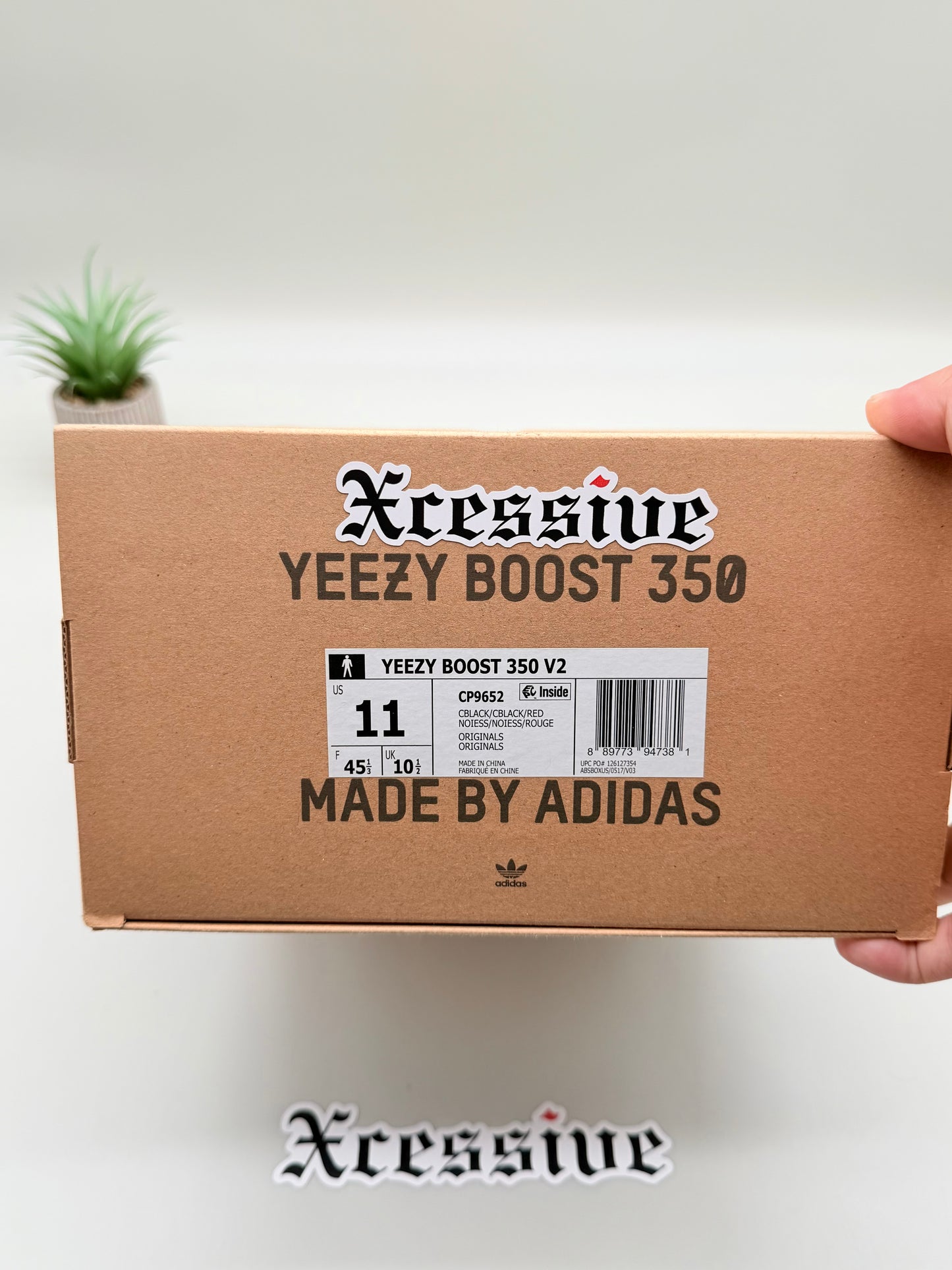 Adidas Yeezy Boost 350 V2 Bred