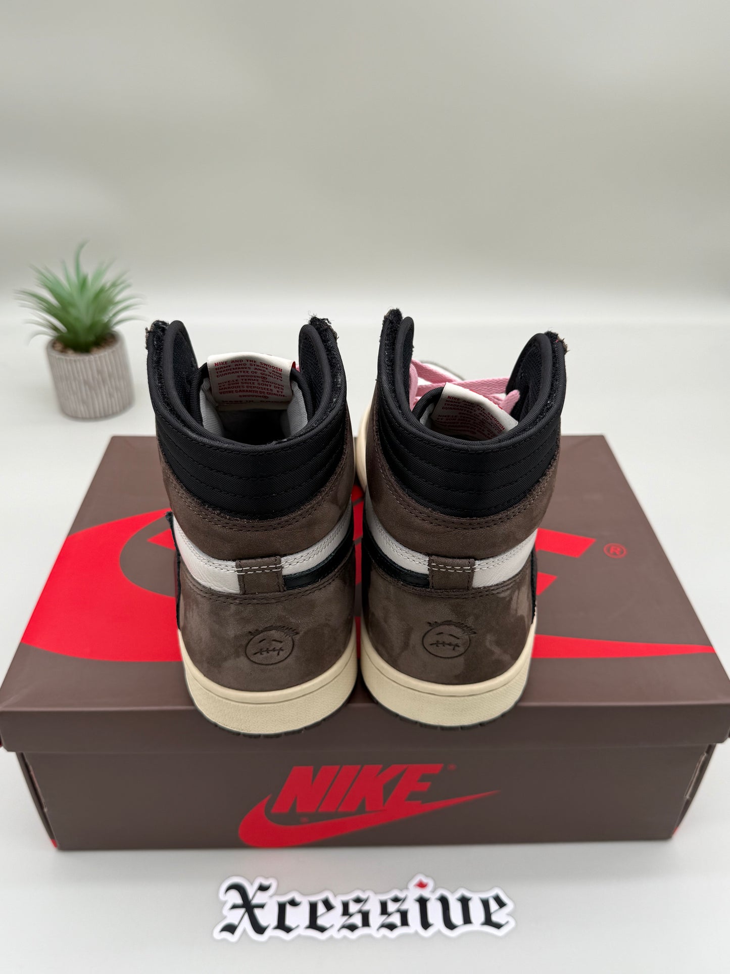 Jordan 1 Travis Scott Mocha