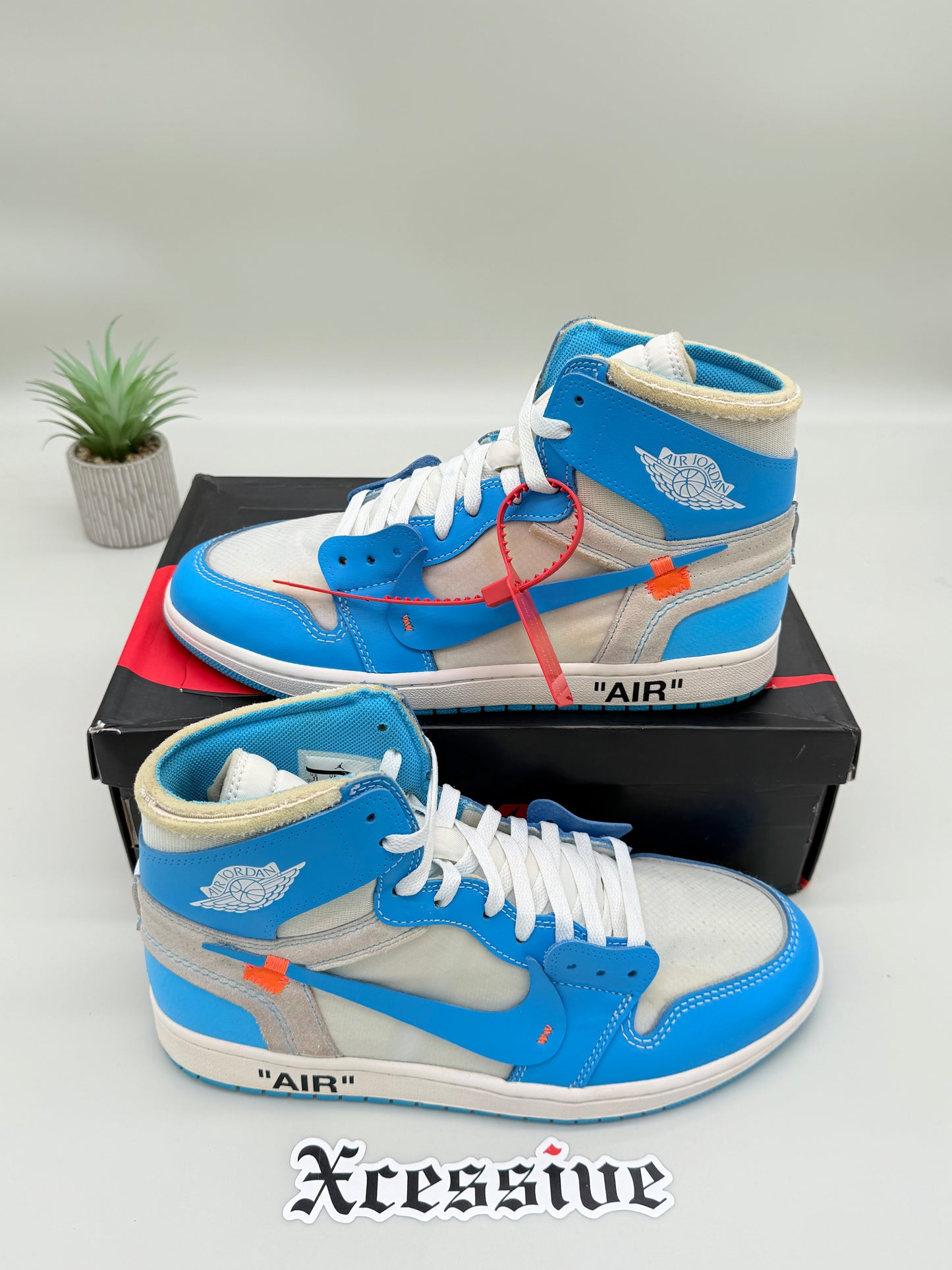Off-White Jordan 1 UNC