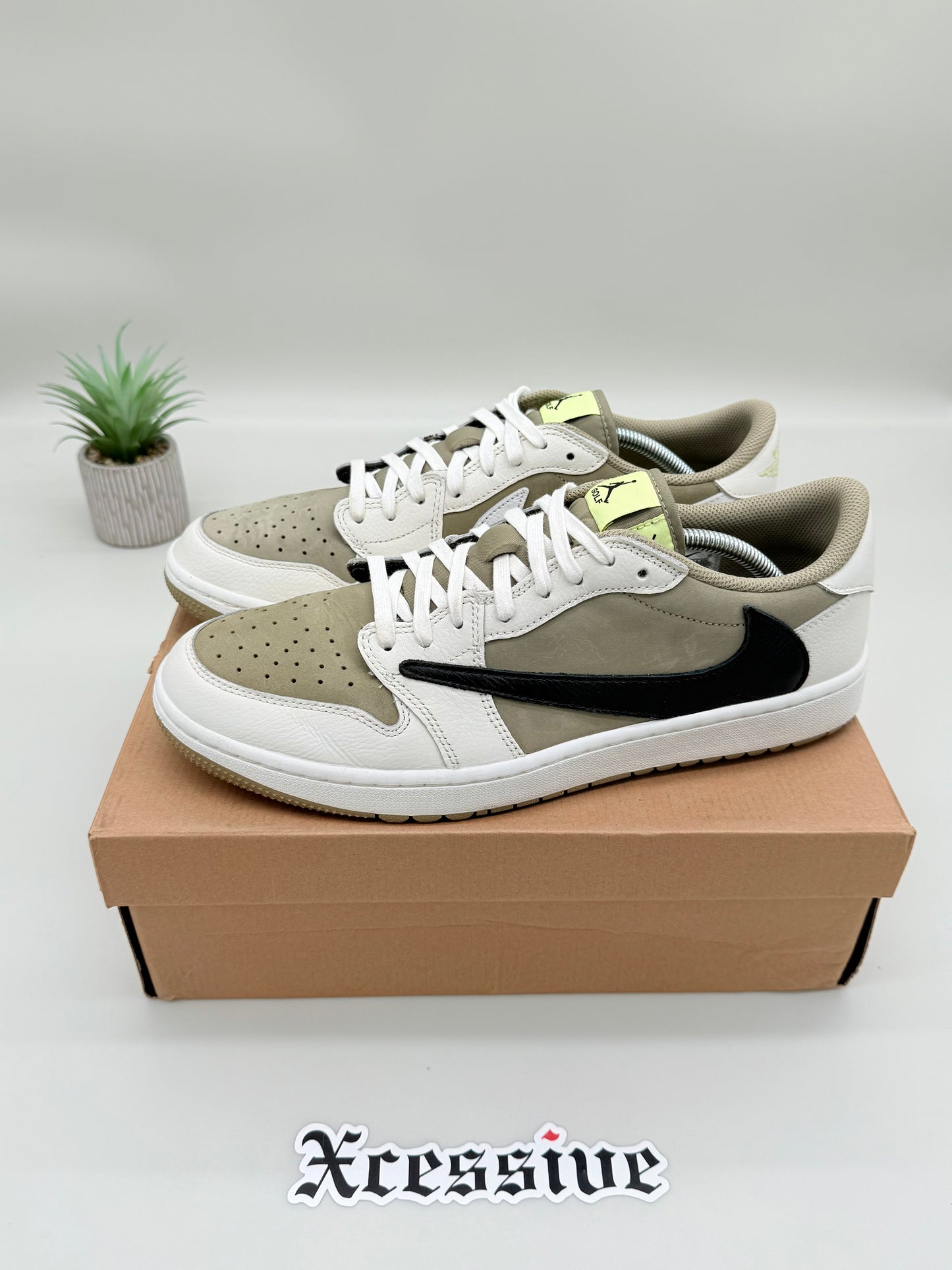 Jordan 1 Low Travis Scott Golf Neutral Olive