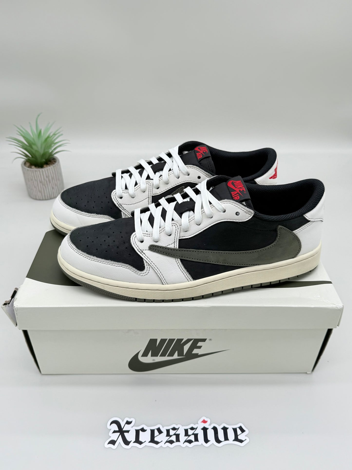 Jordan 1 Low Travis Scott Olive