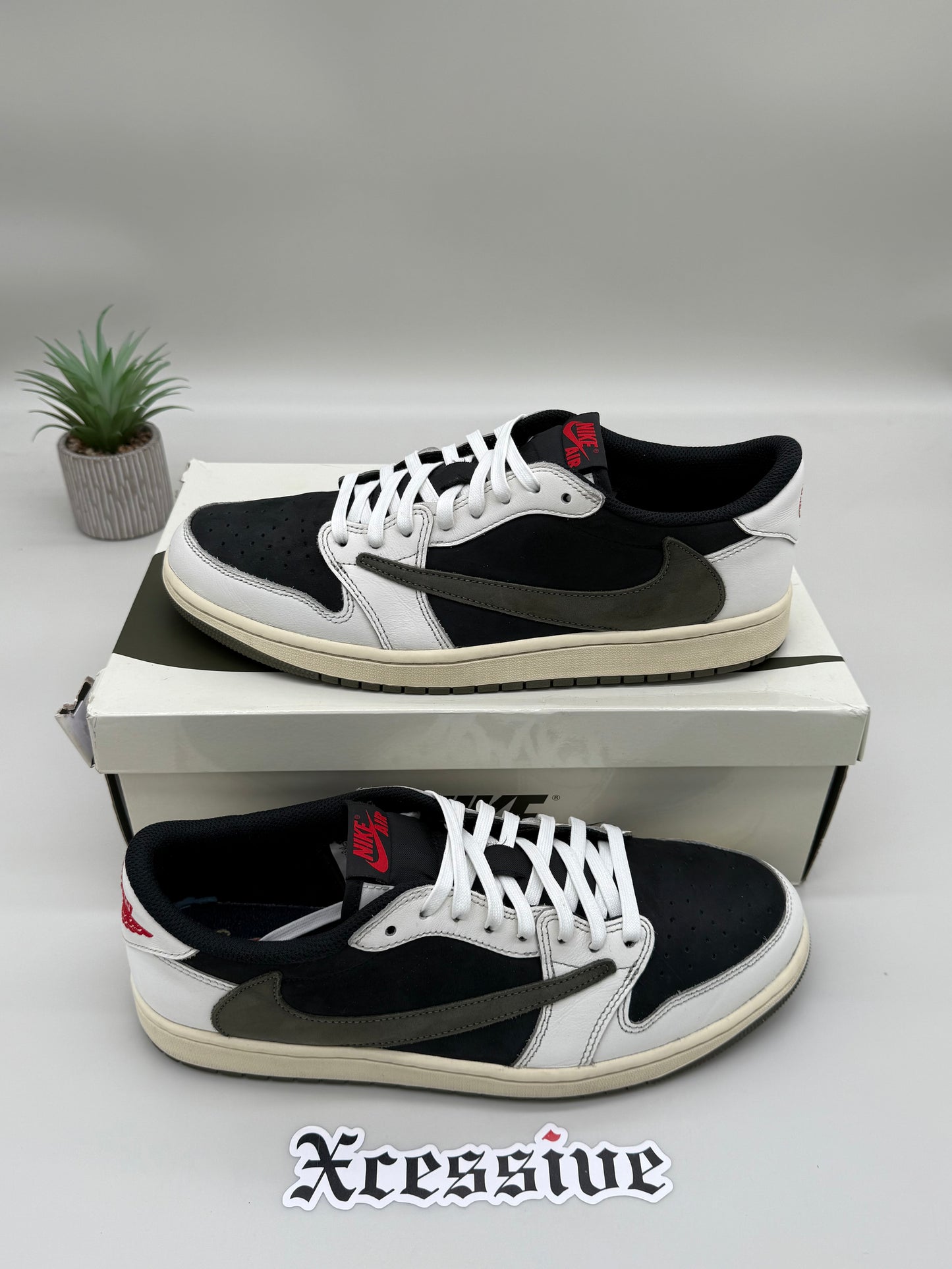 Jordan 1 Low Travis Scott Olive