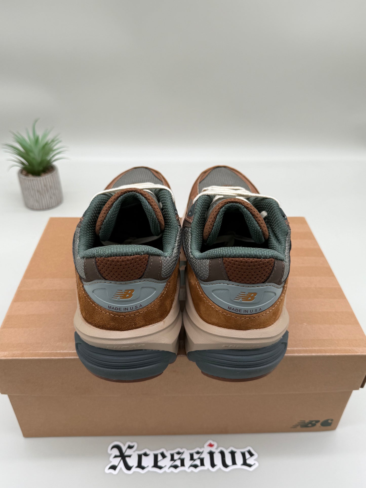 New Balance 990v6 Carhartt WIP Sculpture Center