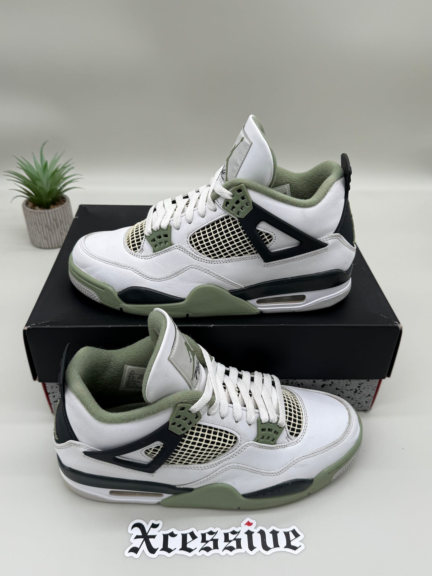 Jordan 4 Seafoam