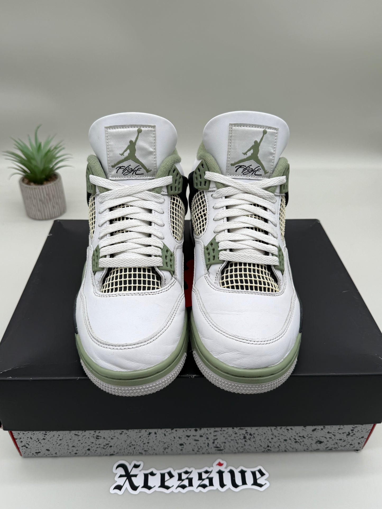 Jordan 4 Seafoam