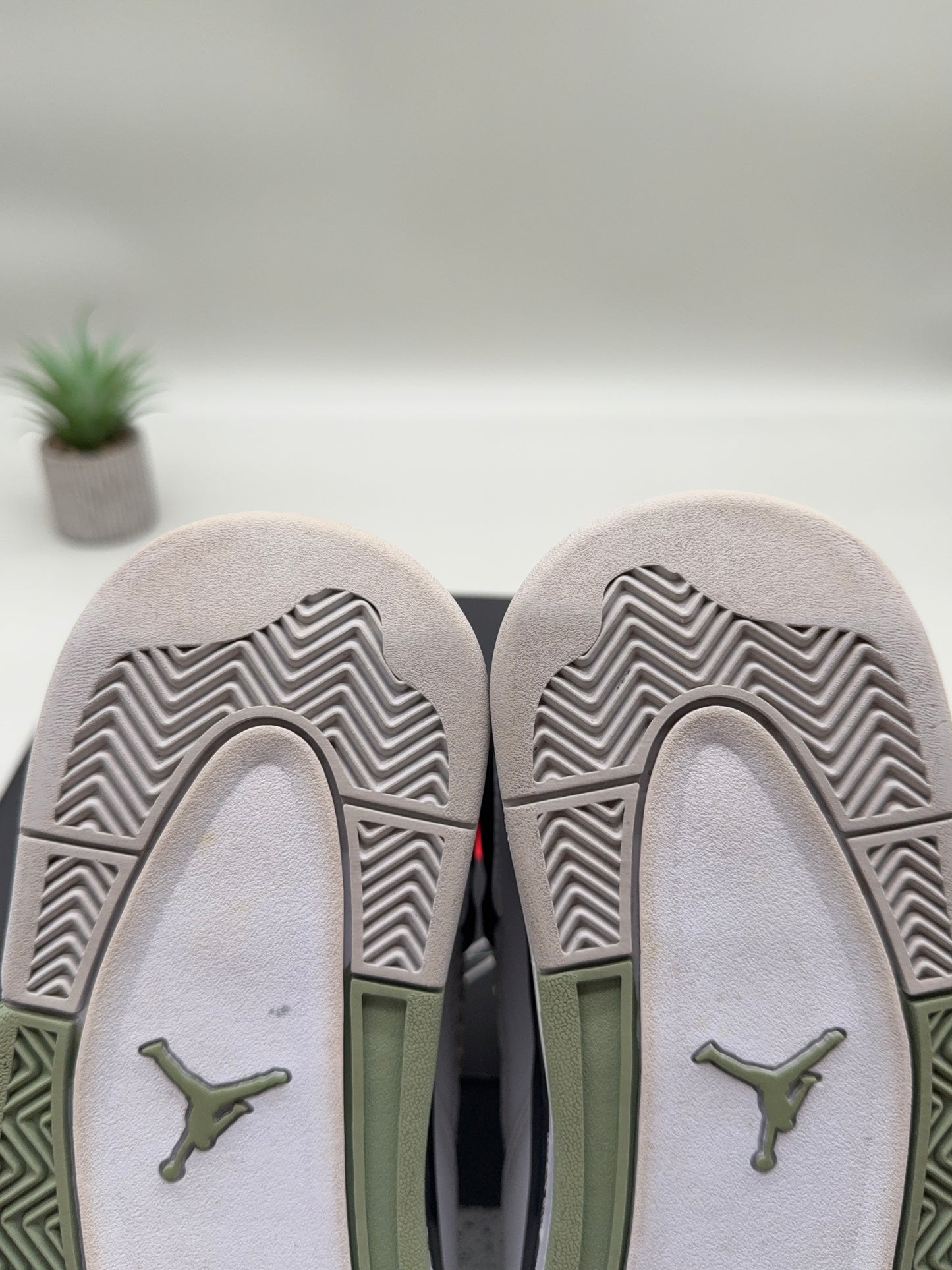 Jordan 4 Seafoam