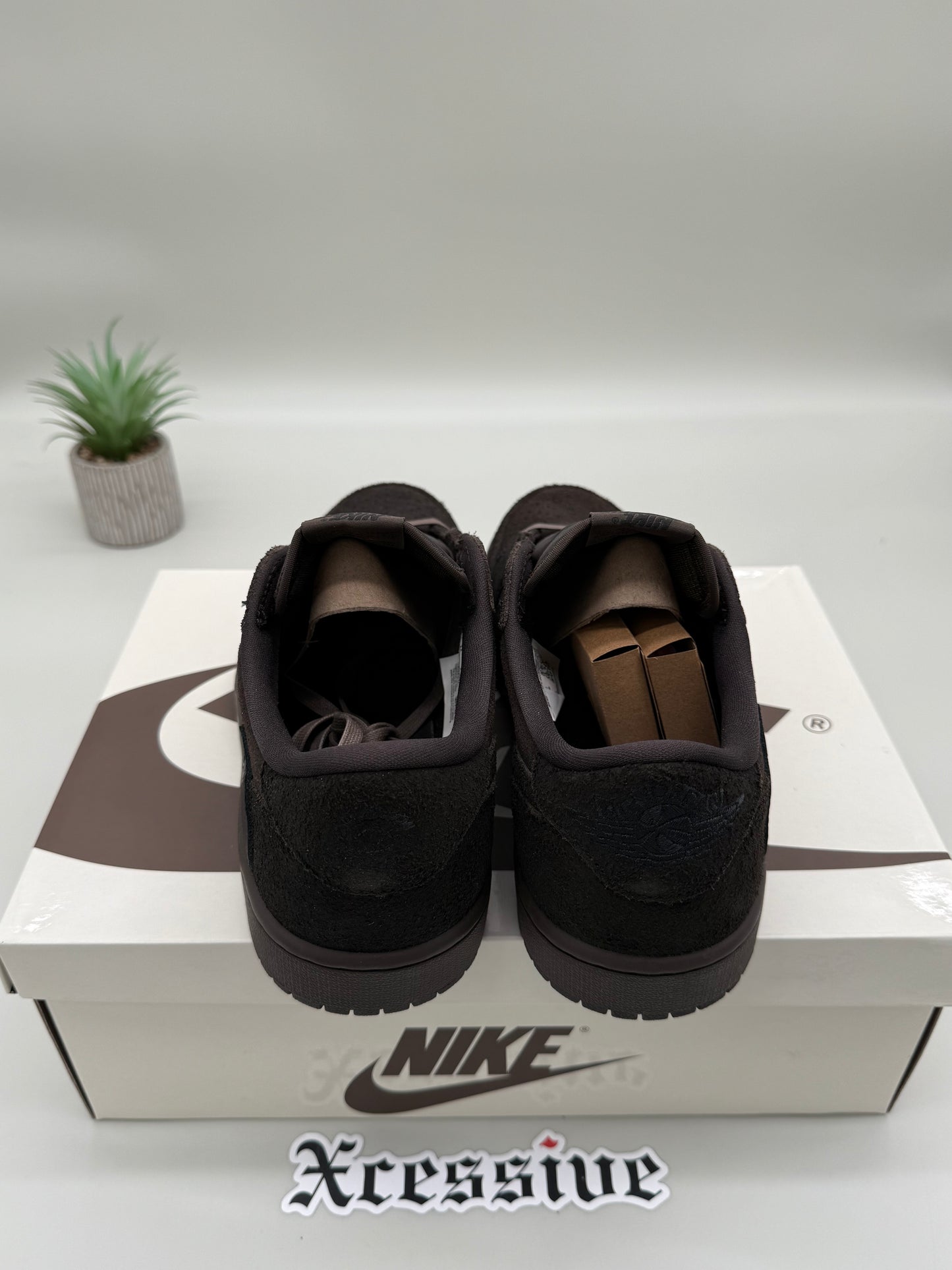 Jordan 1 Low Travis Scott Velvet