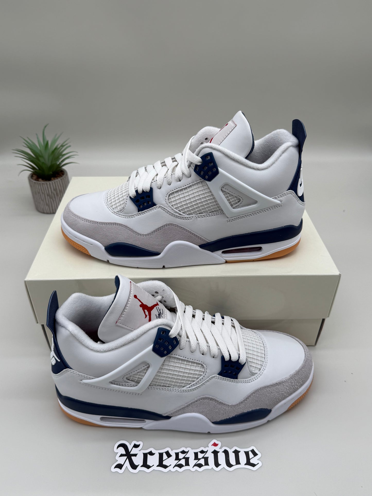 Jordan 4 SB Navy