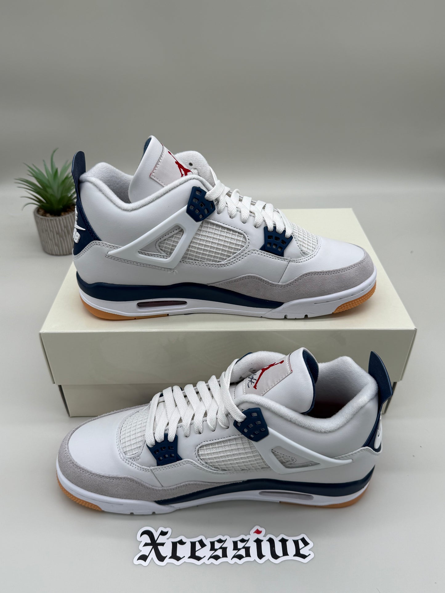 Jordan 4 SB Navy
