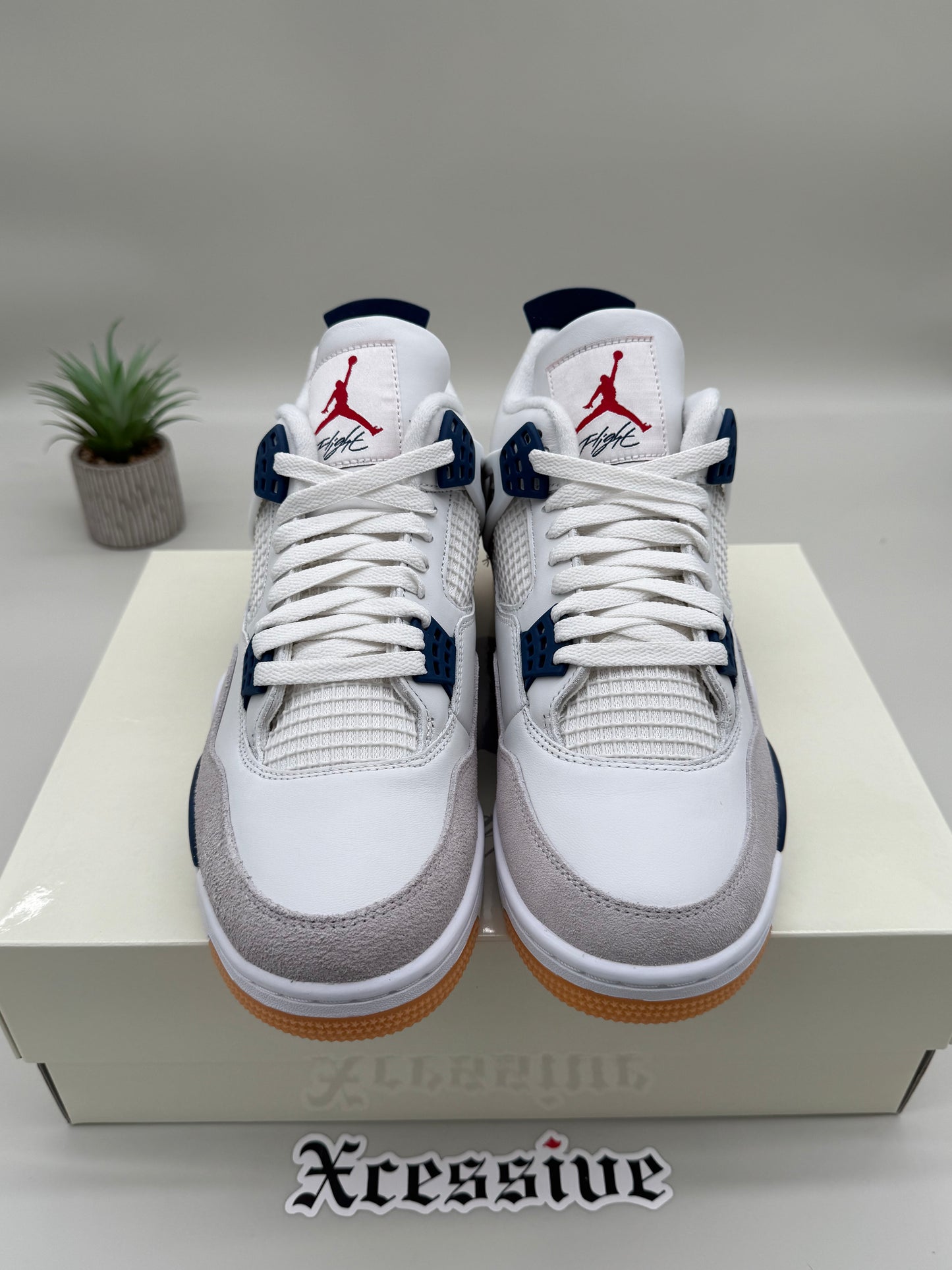 Jordan 4 SB Navy