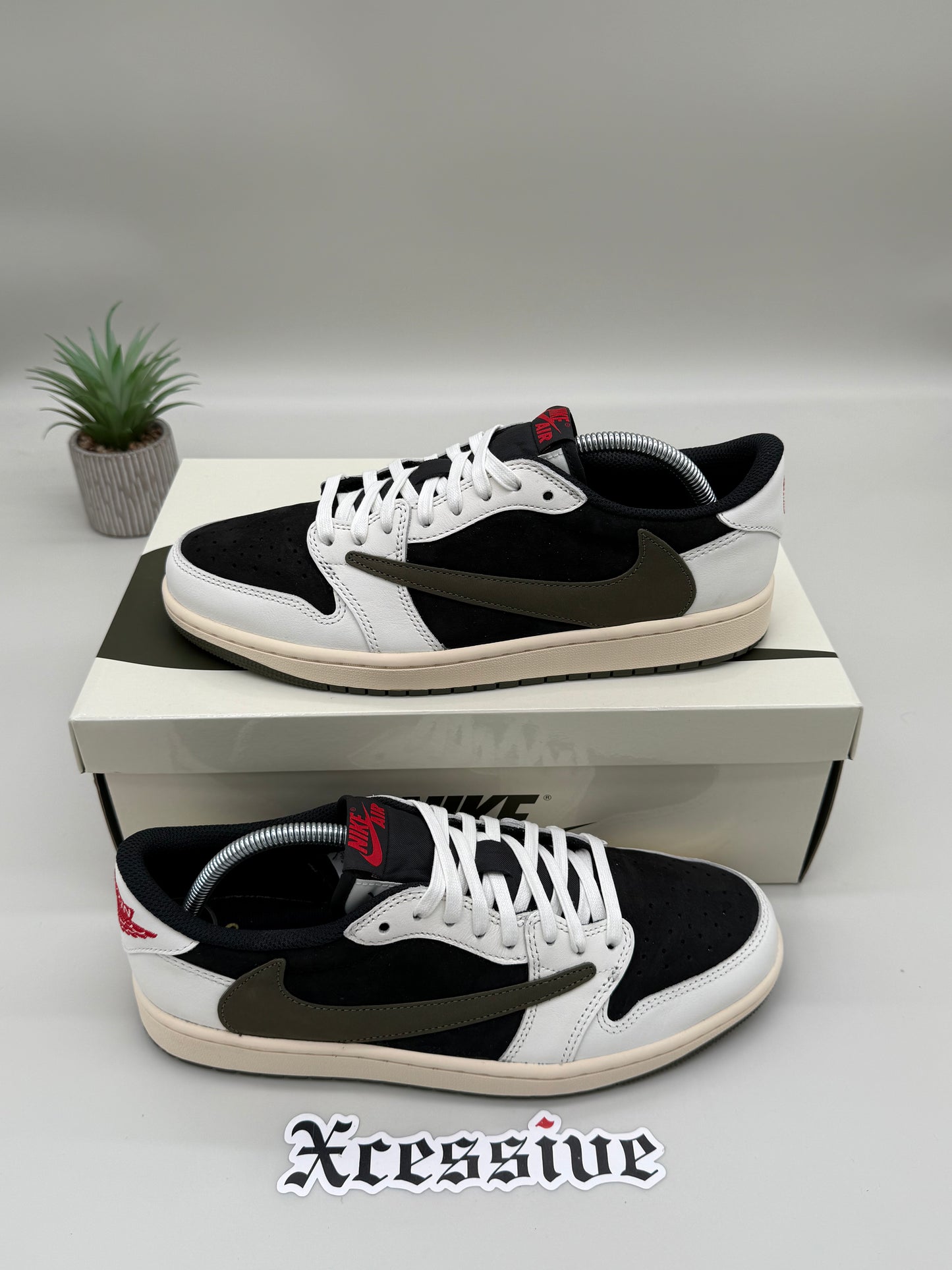 Jordan 1 Low Travis Scott Olive