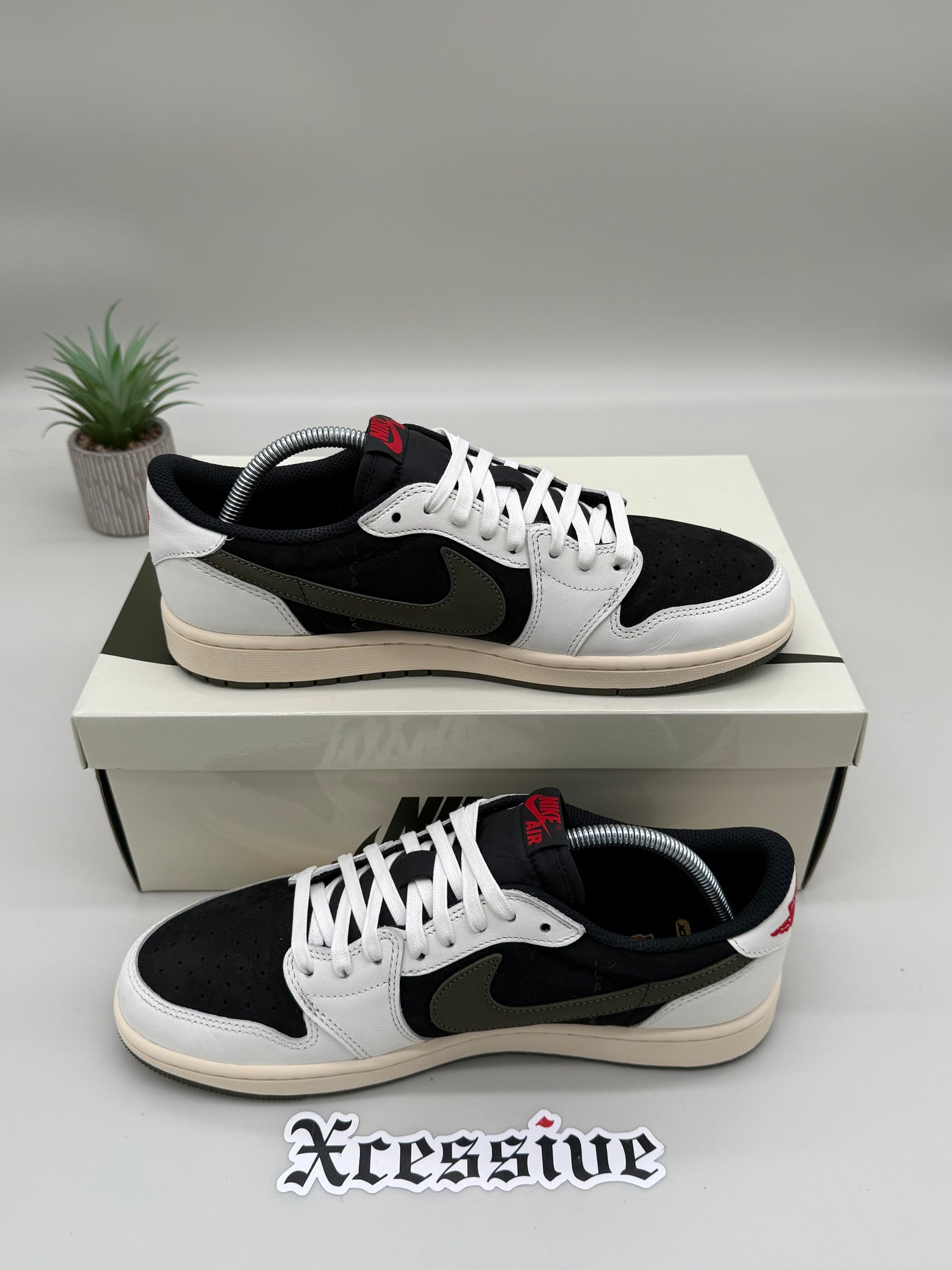 Jordan 1 Low Travis Scott Olive