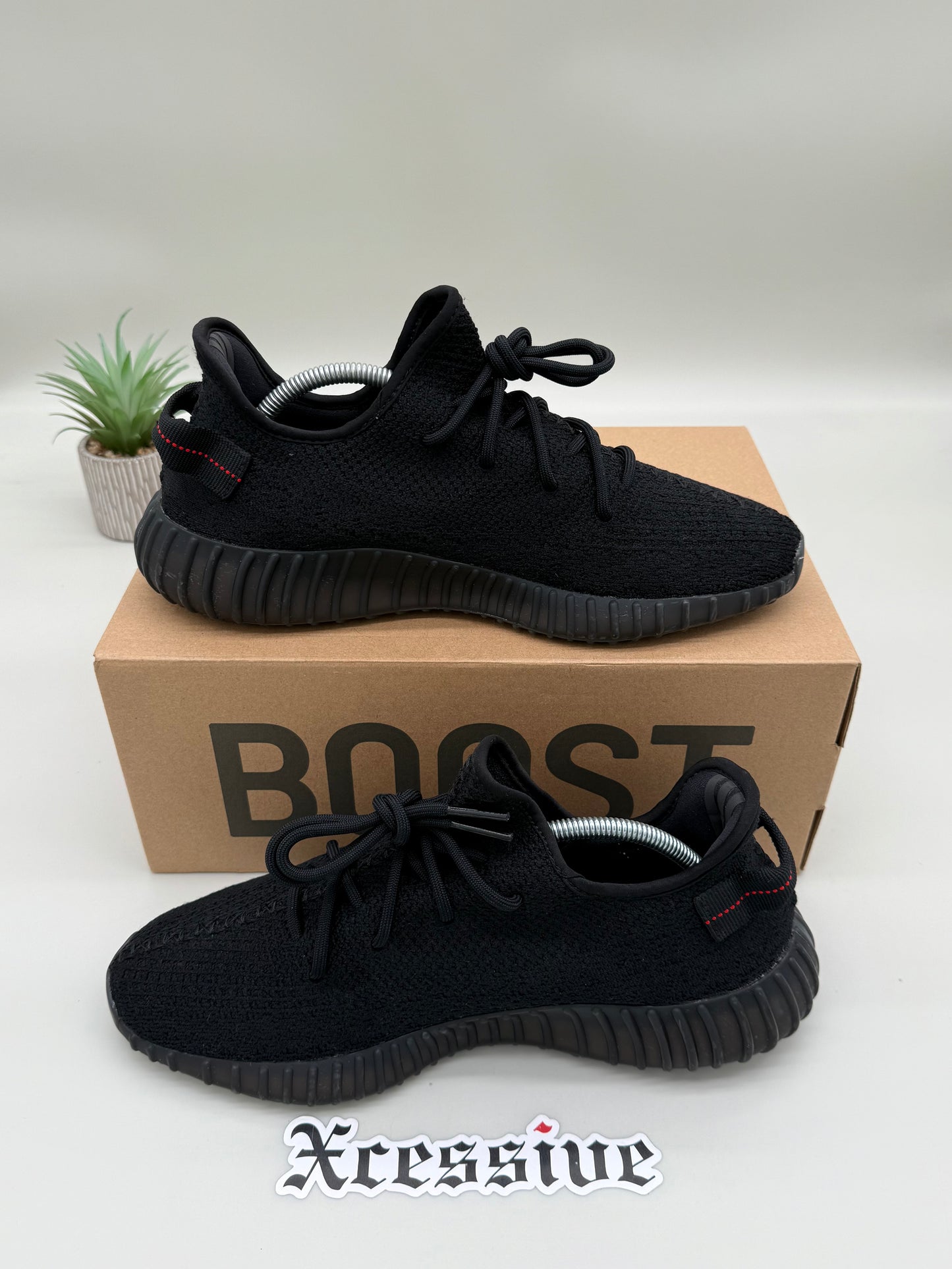 adidas Yeezy 350 Boost V2 Bred