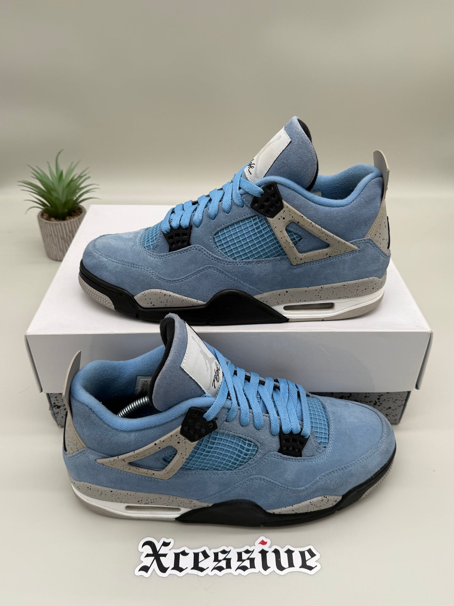 Jordan 4 University Blue