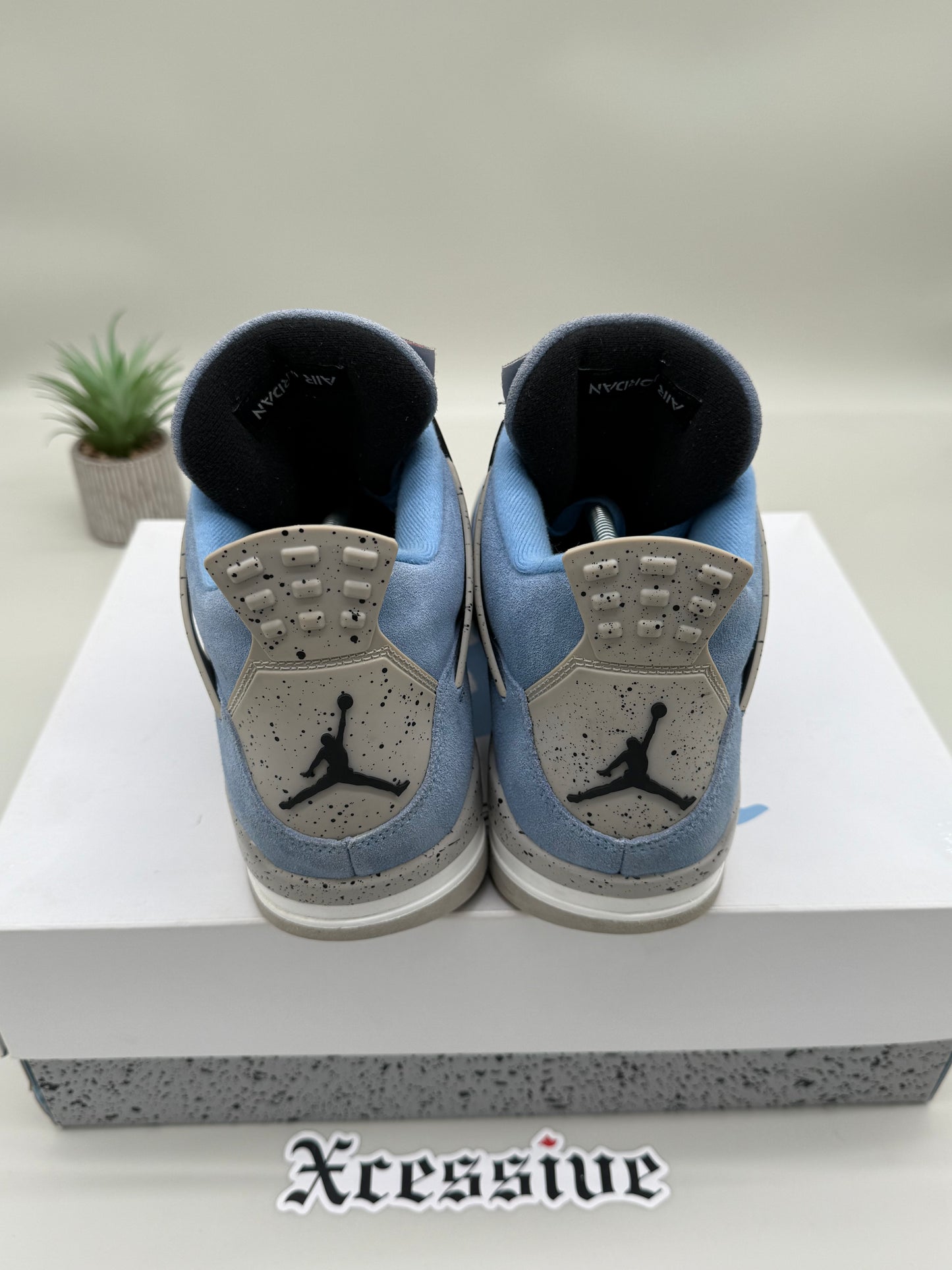 Jordan 4 University Blue