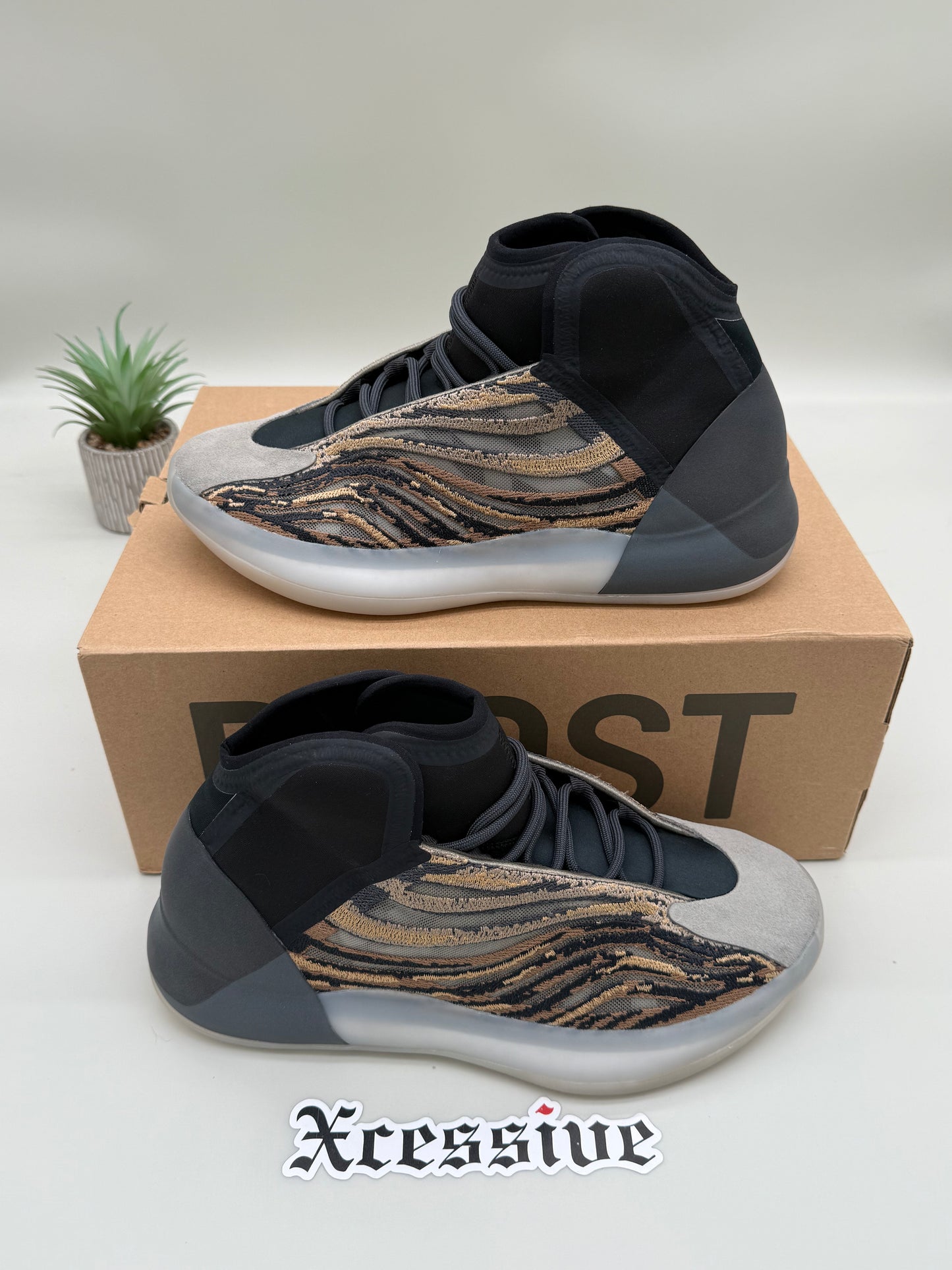adidas Yeezy QNTM Amber Tint