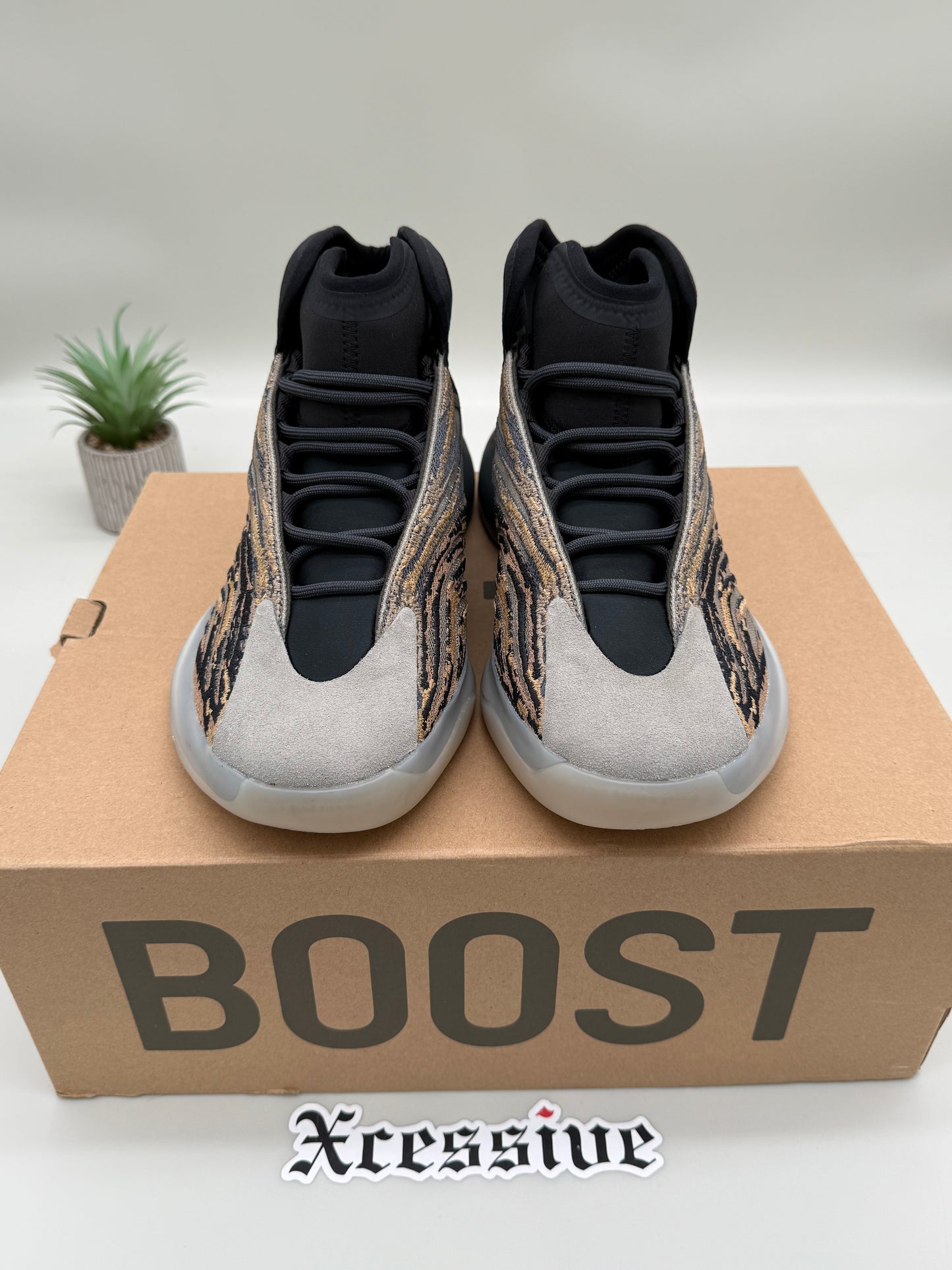 adidas Yeezy QNTM Amber Tint