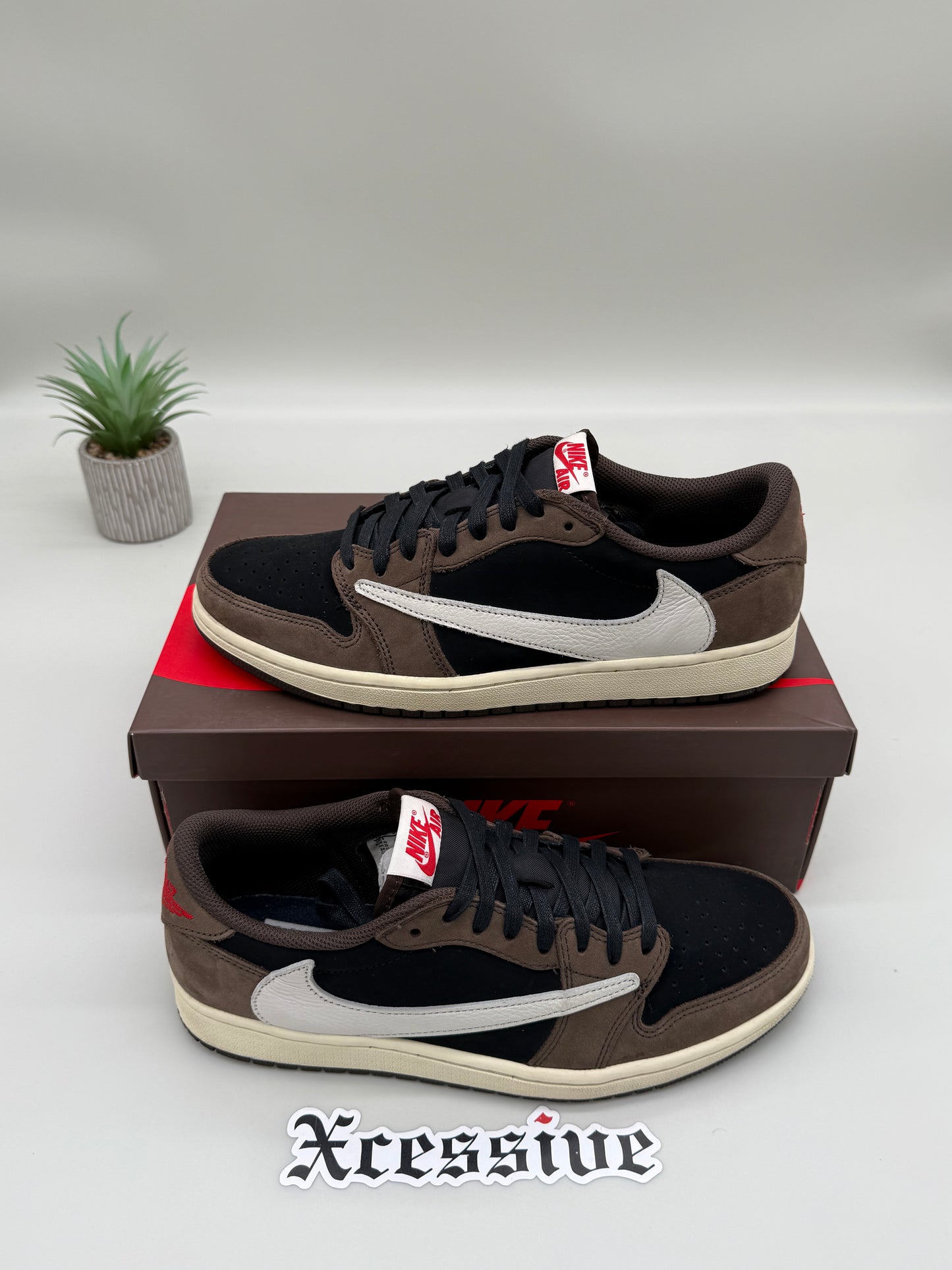 Jordan 1 Low Travis Scott Mocha