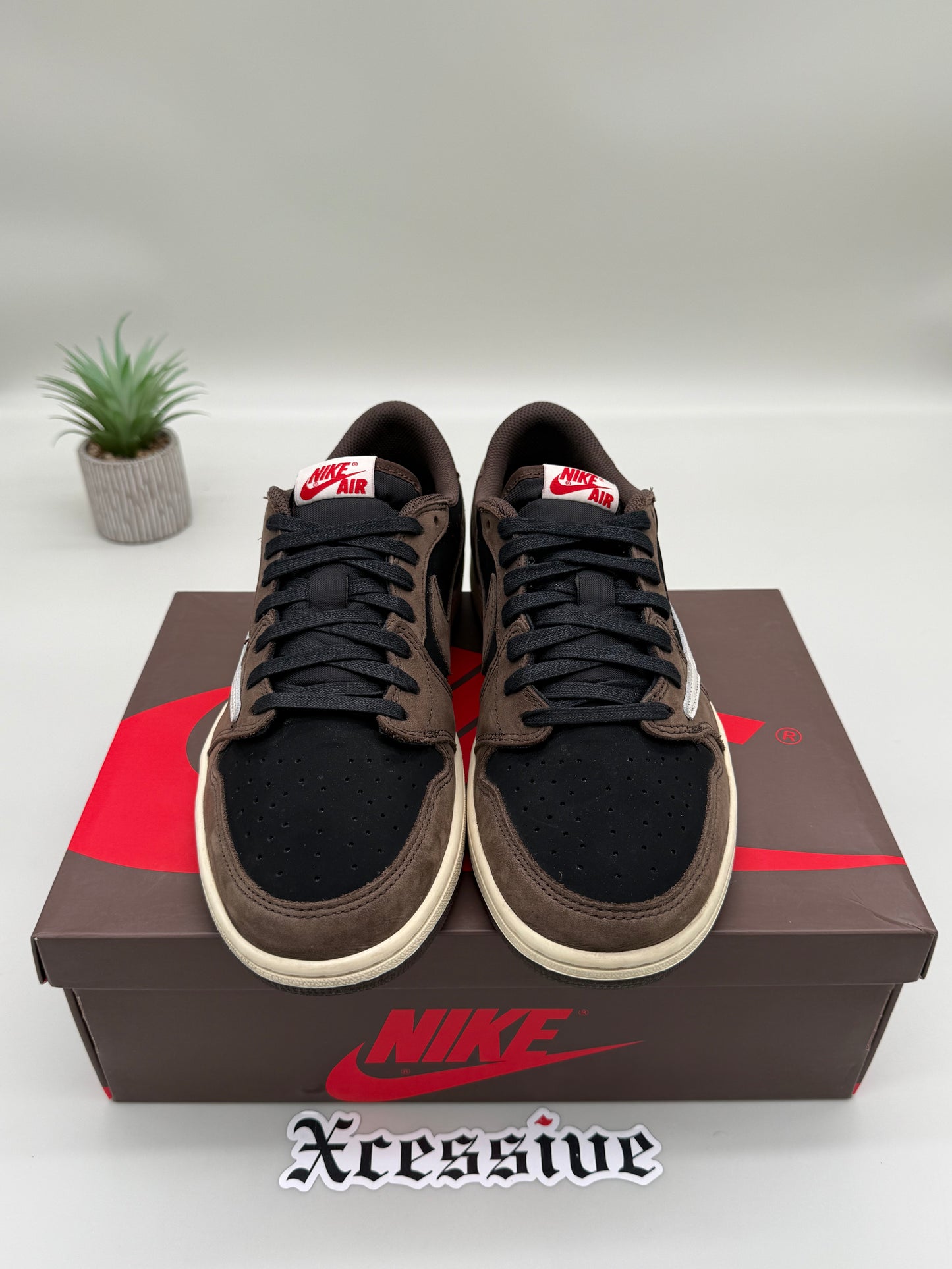 Jordan 1 Low Travis Scott Mocha