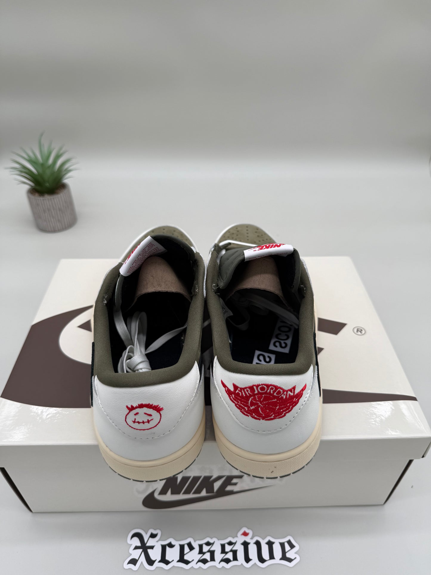 Jordan 1 Low Travis Scott Medium Olive