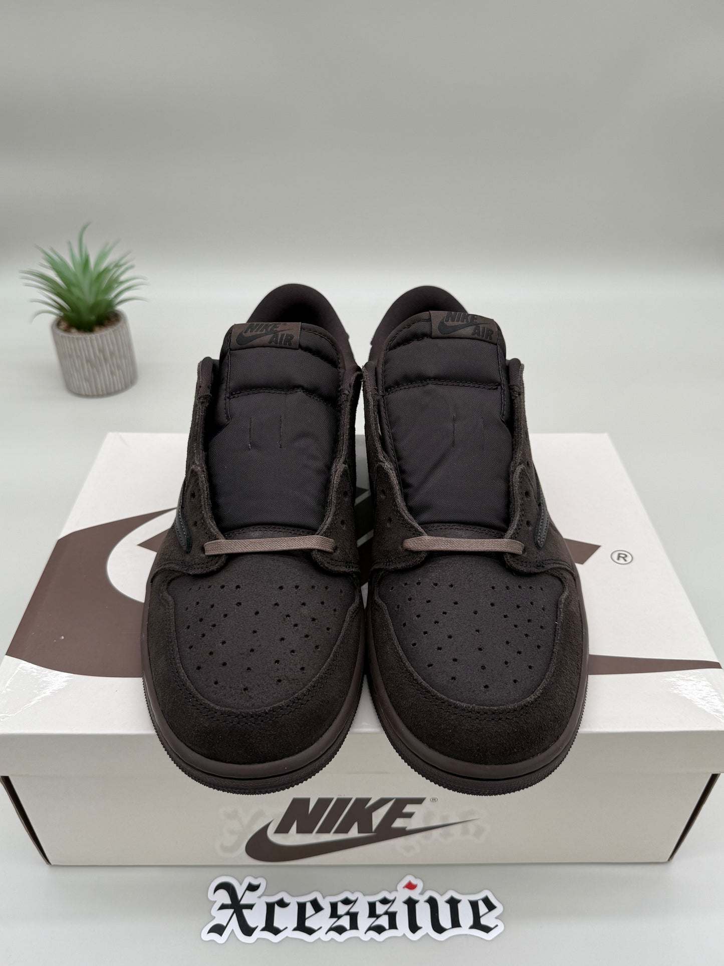 Jordan 1 Low Travis Scott Velvet