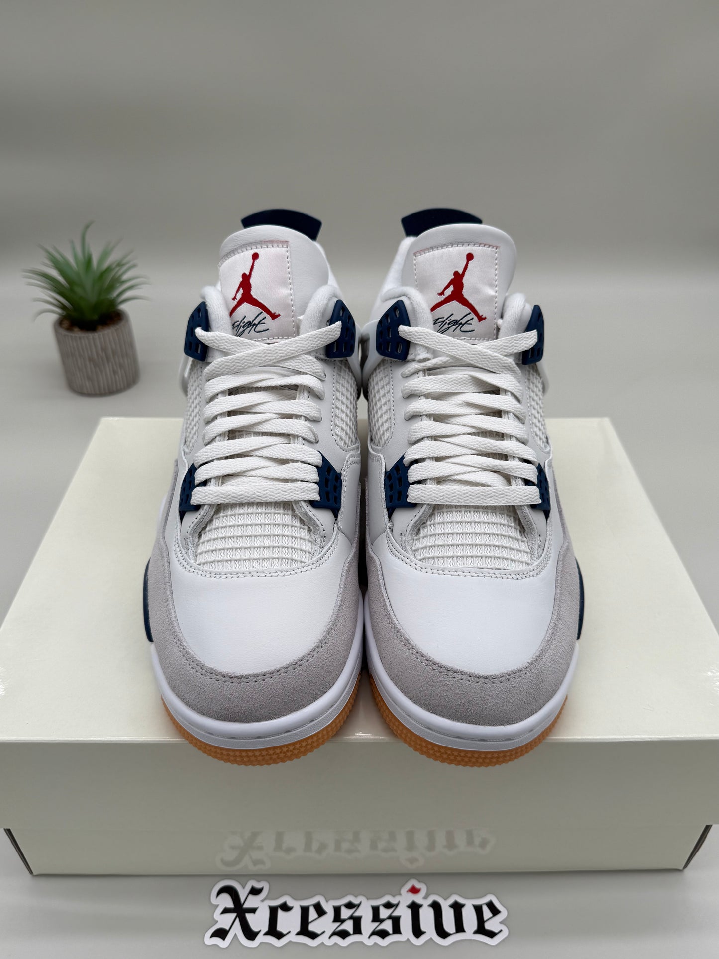 Jordan 4 SB Navy