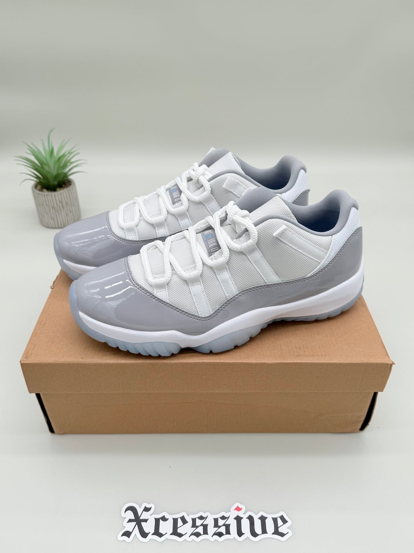 Jordan 11 Low Cement Grey