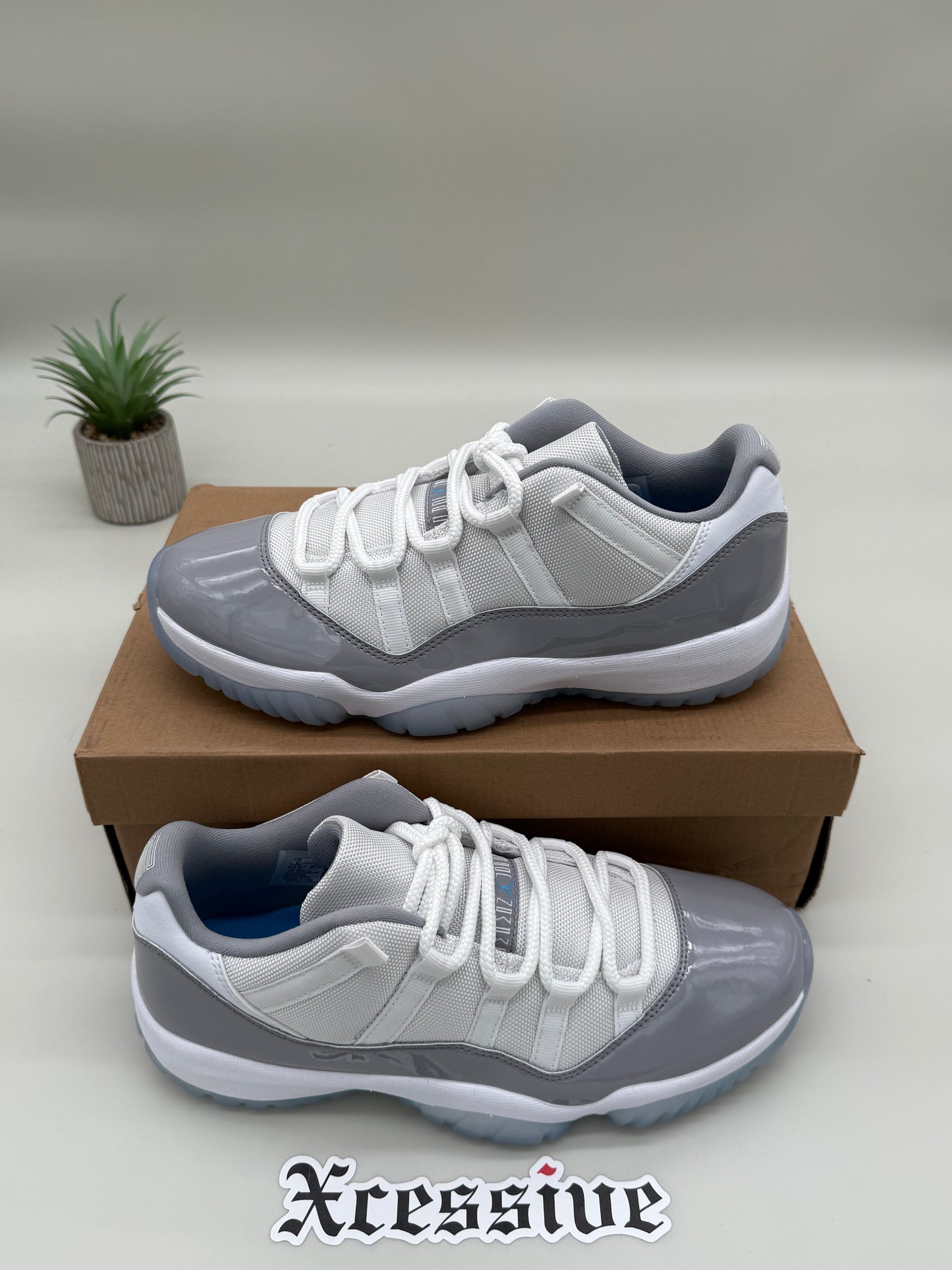Jordan 11 Low Cement Grey