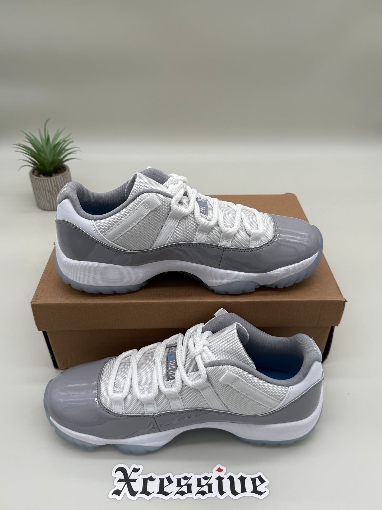 Jordan 11 Low Cement Grey